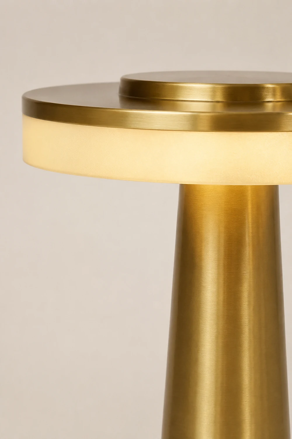 Salgado Pilz Tischlampe, 3 Farben - Lumpaz