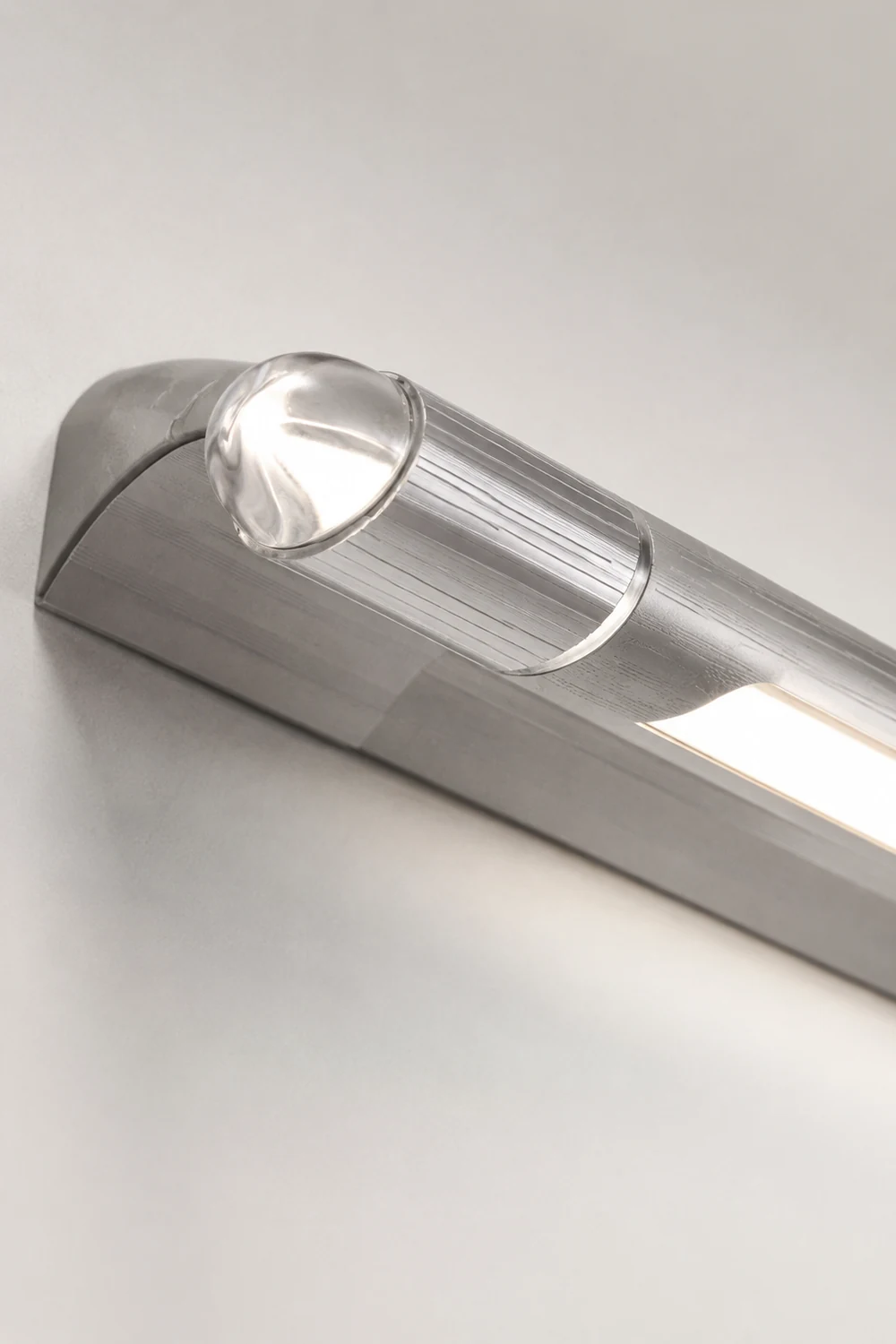 Edge Lineare Spiegelfront Waschtisch-Wandleuchte - Lumpaz