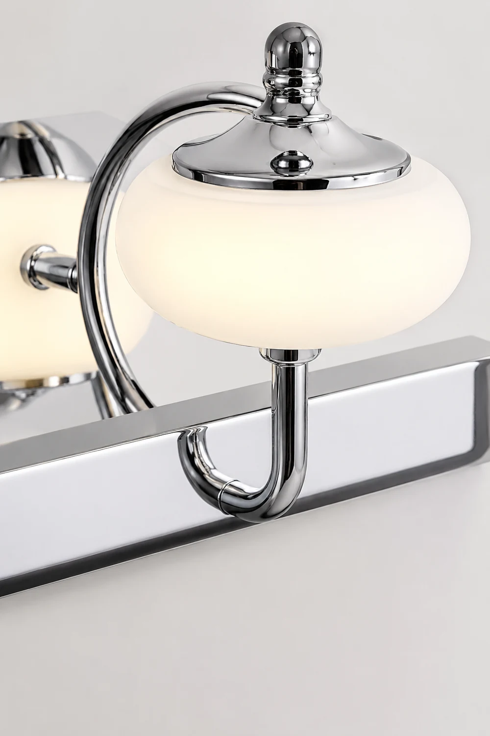Leigh Lantern Spiegelfront Waschtisch-Wandleuchte, 2/3-flammig - Lumpaz