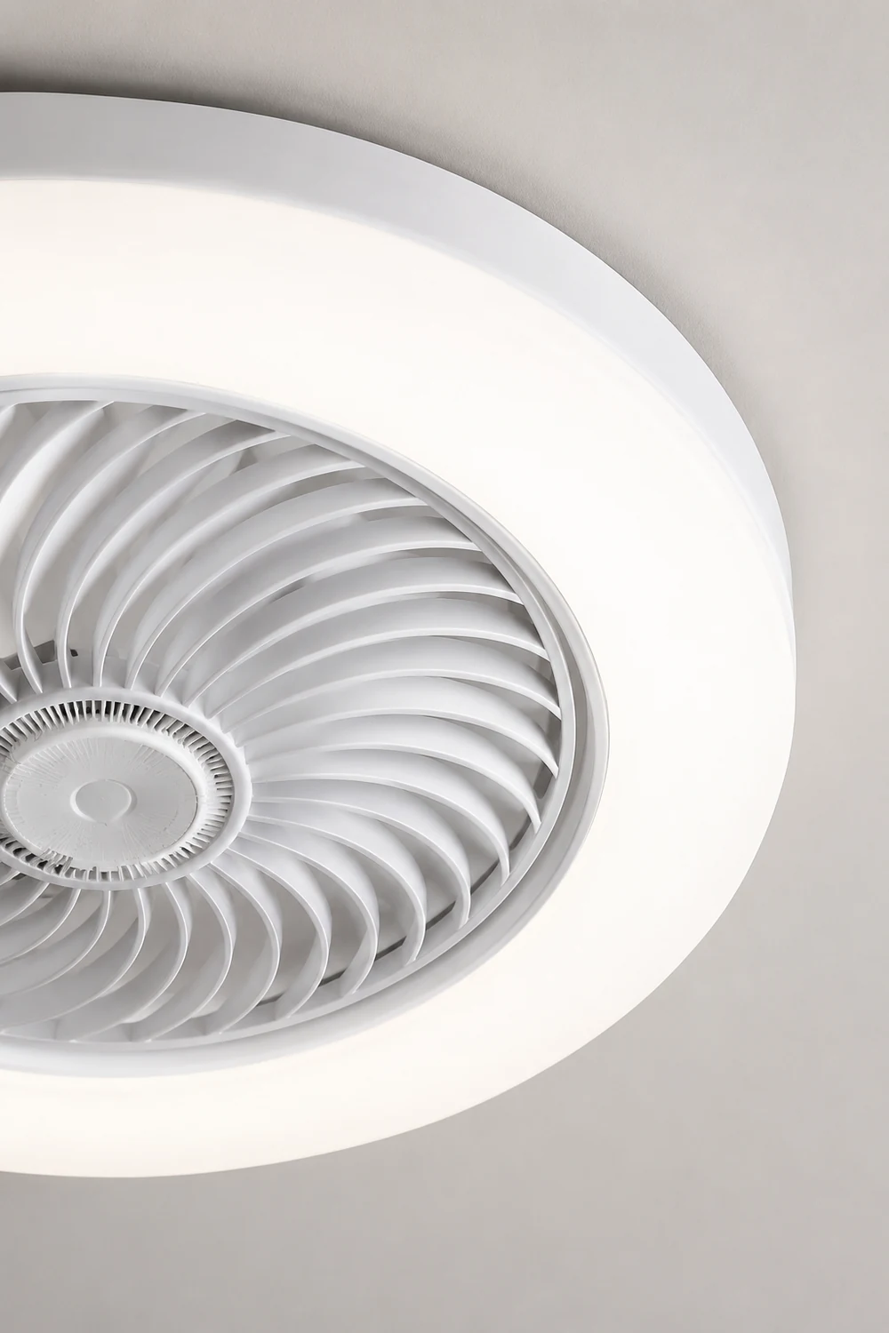 Quinn Deckenventilator mit Beleuchtung, 4 Farben, ∅45/52CM - Lumpaz