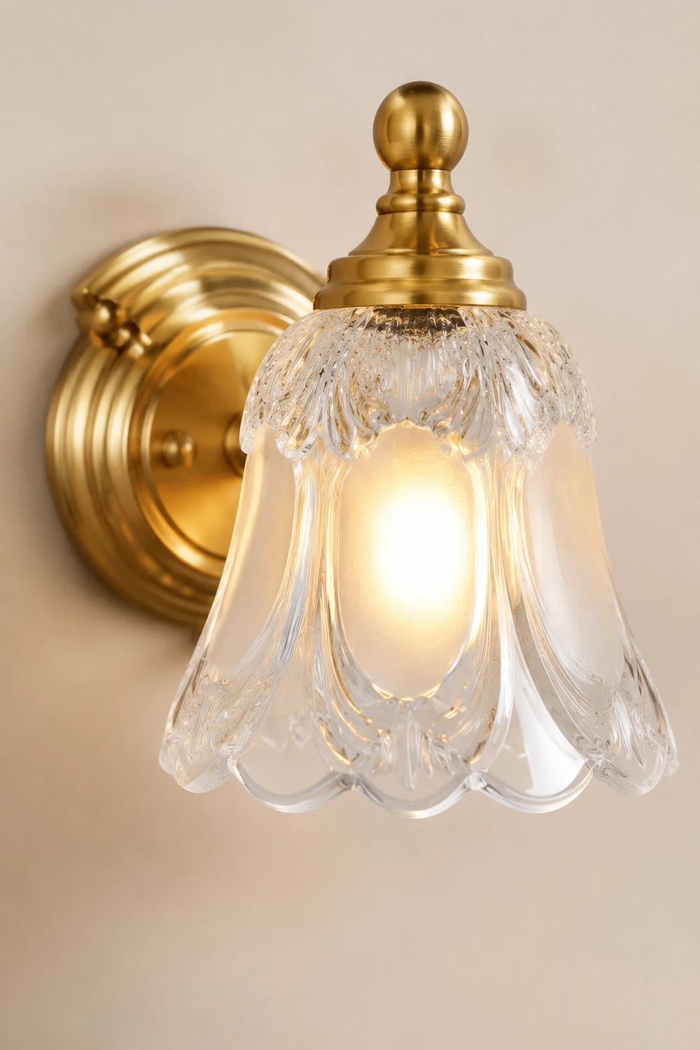 Félicie Spiegel Front Bell Shade Vanity Wandleuchte - Lumpaz