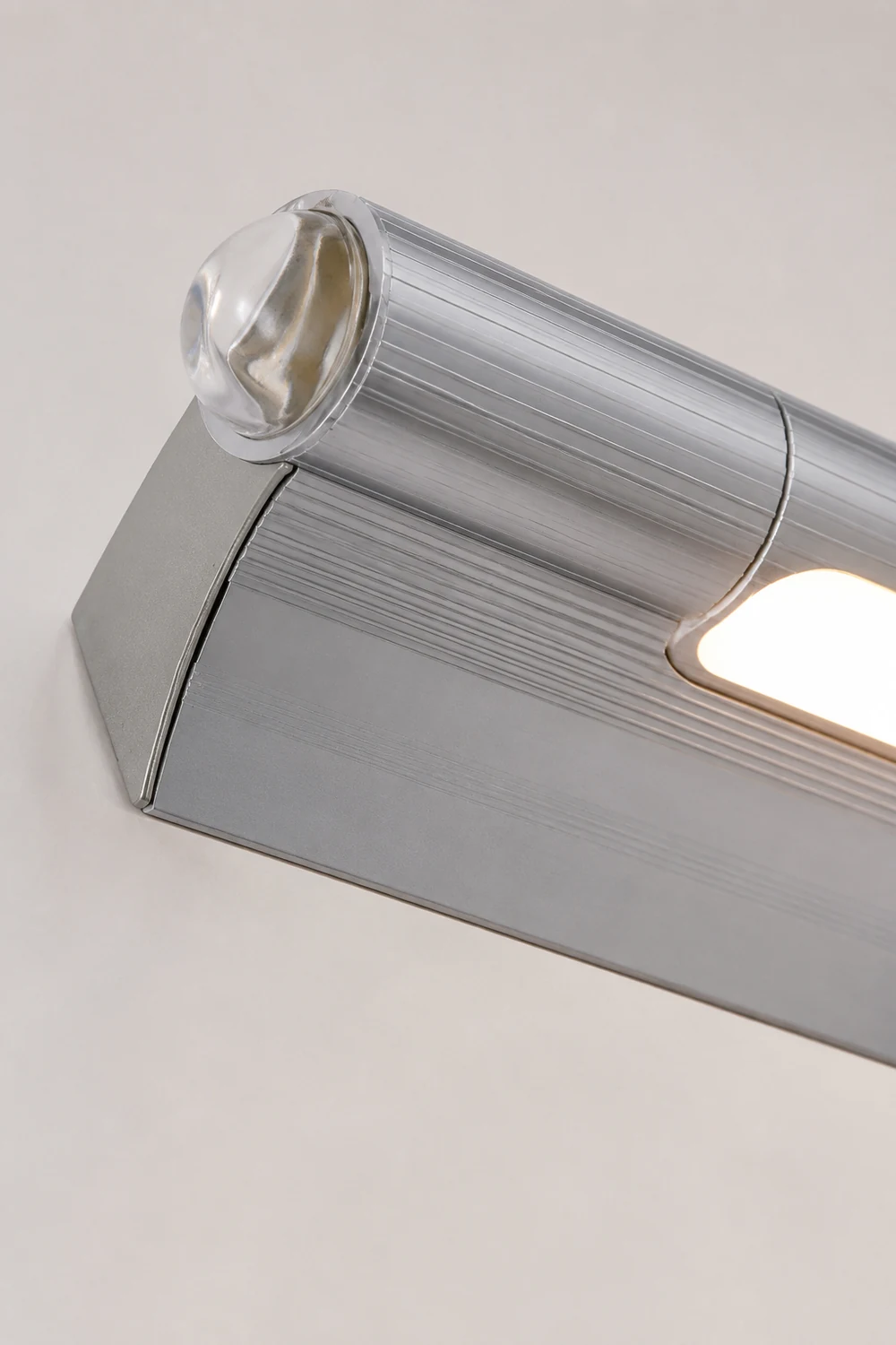 Edge Lineare Spiegelfront Waschtisch-Wandleuchte - Lumpaz