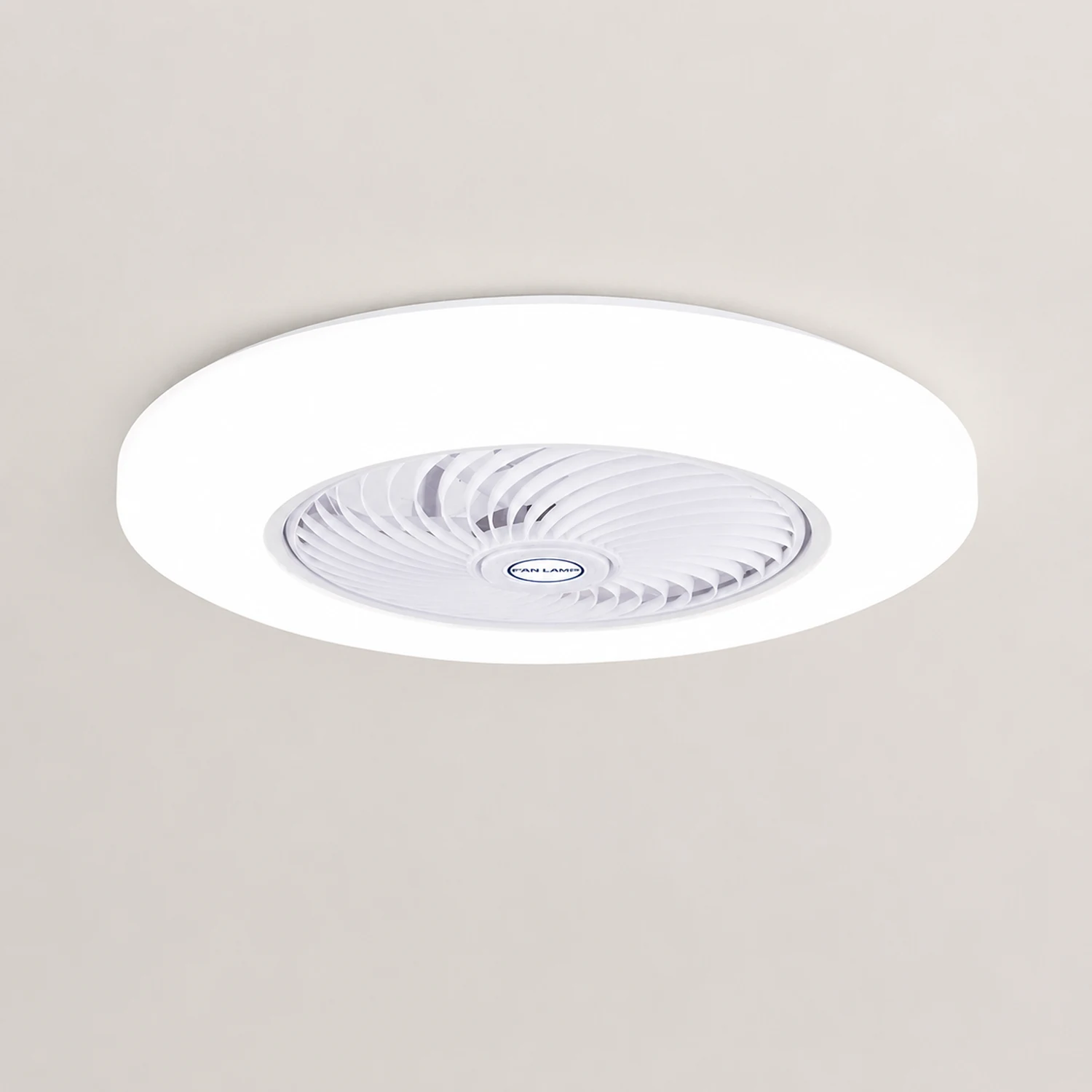 Quinn Deckenventilator mit Beleuchtung 3-Blatt, 8 Farben, ∅50CM - Lumpaz