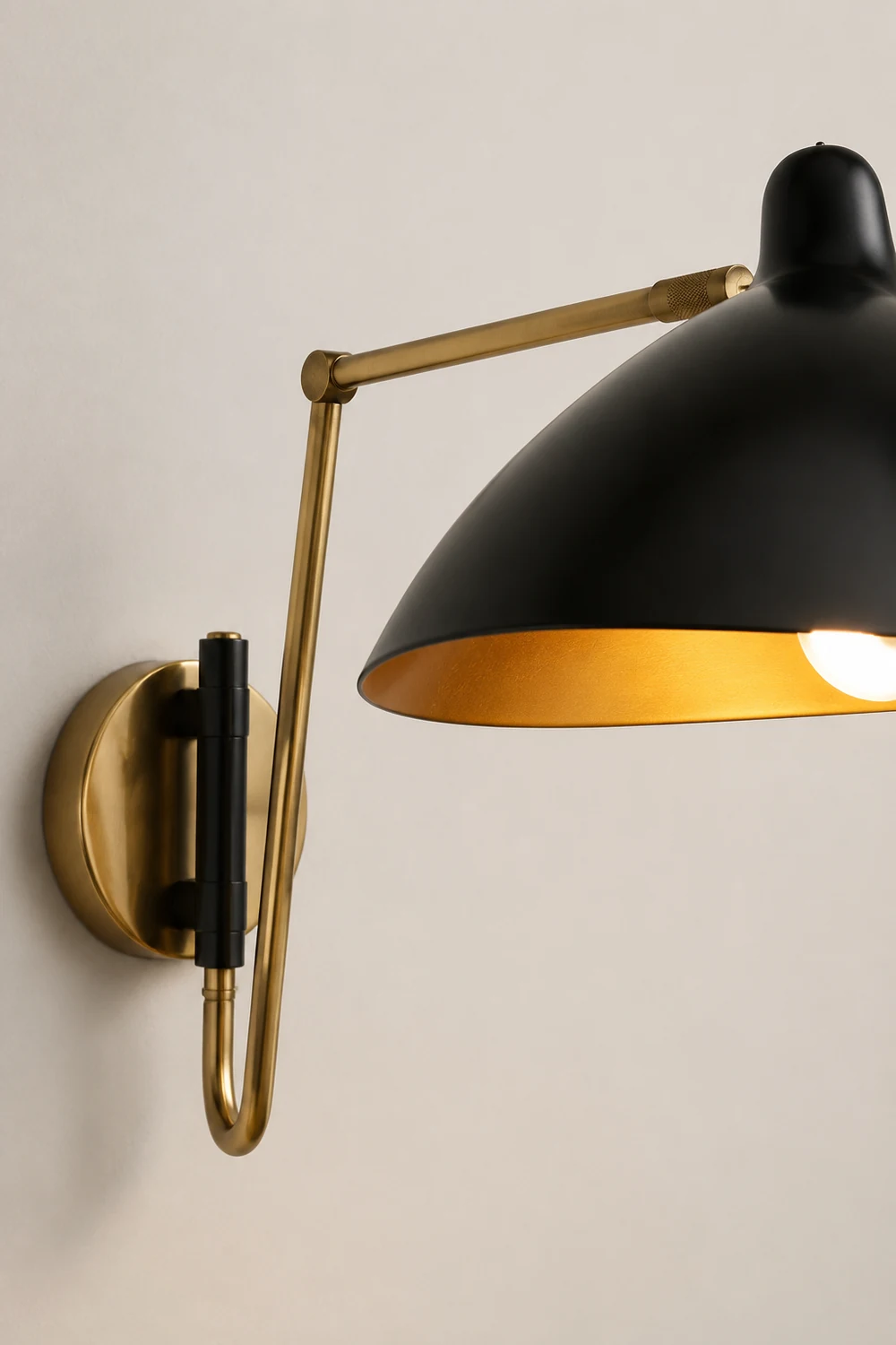 Brady Schwarz Verstellbare Wandleuchte, Metall, 65CM Lang - Lumpaz