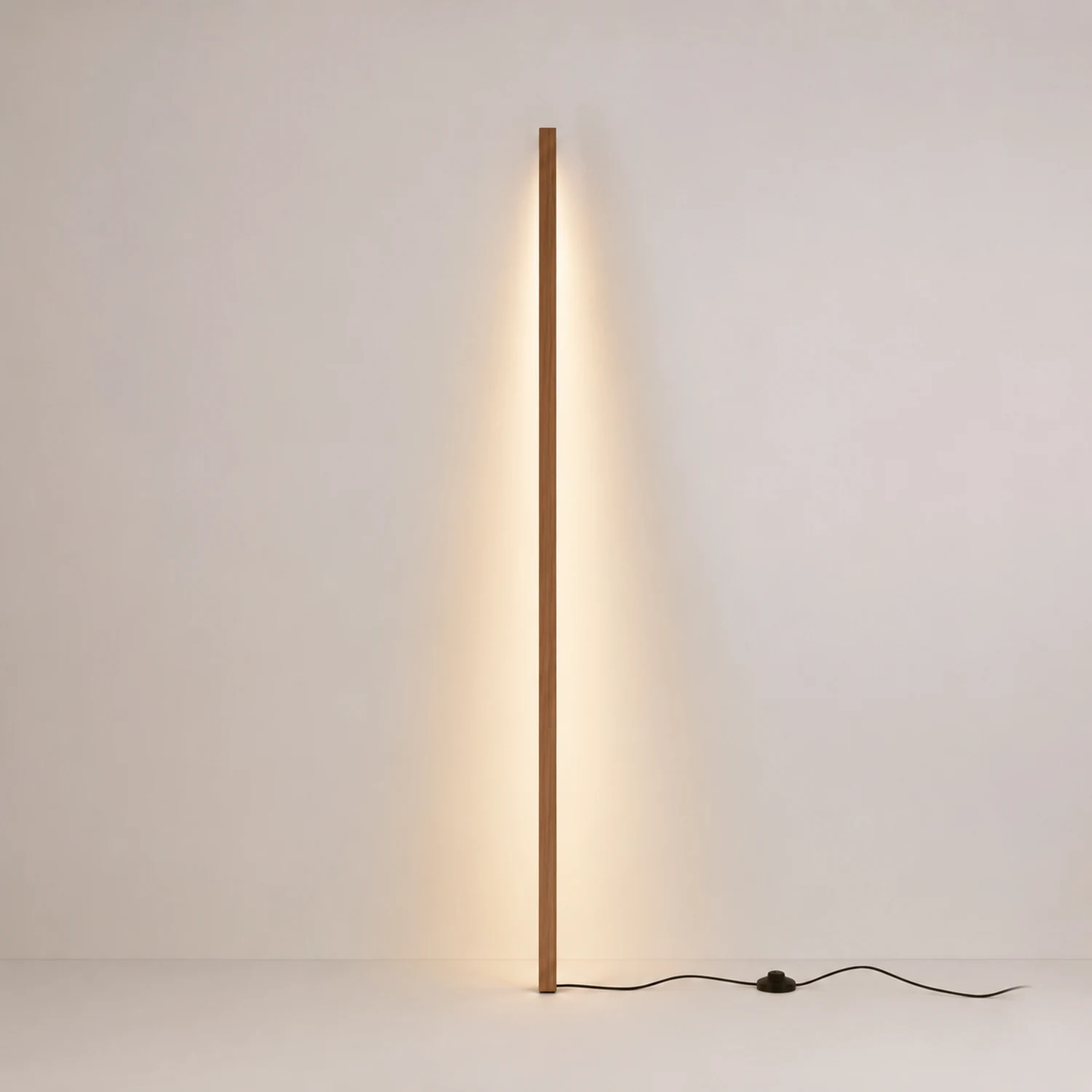 Ozawa Lineare Stehlampe, Holz, 2 Farben - Lumpaz