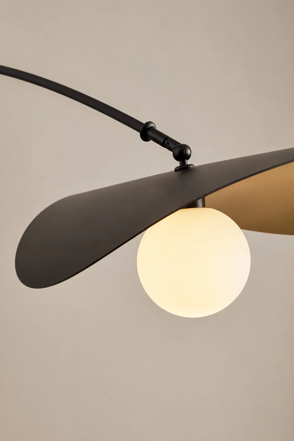 Carins Bogen-Wandleuchte, 130CM Lang - Lumpaz