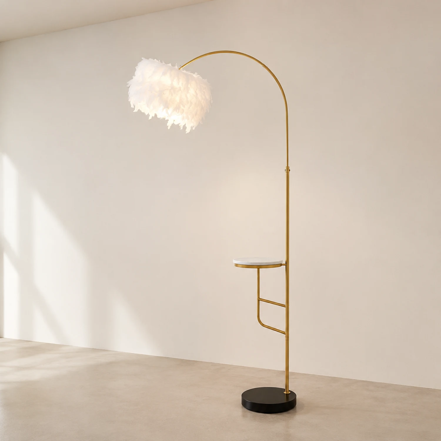 O'Moore Bogen Feder Stehlampe Mit Einem Kleinen Tisch, Metall, 150CM Lang - Lumpaz