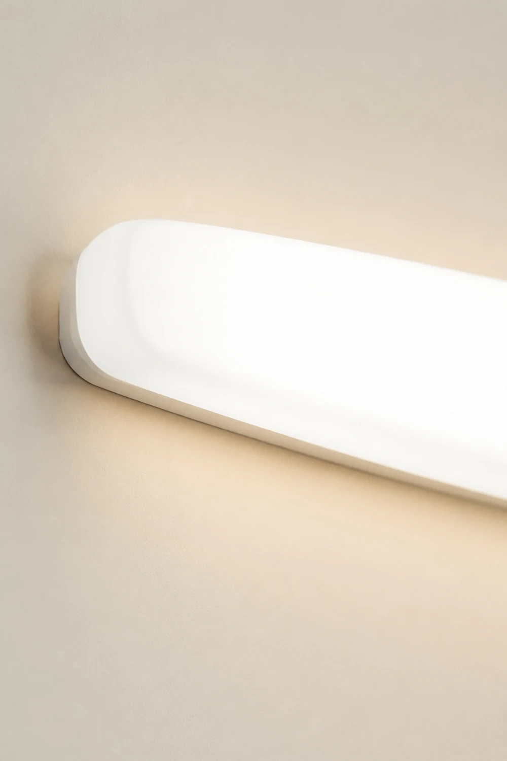 Edge Ovale weiße Spiegelfront Eitelkeit Wandleuchte, 60CM Lang - Lumpaz