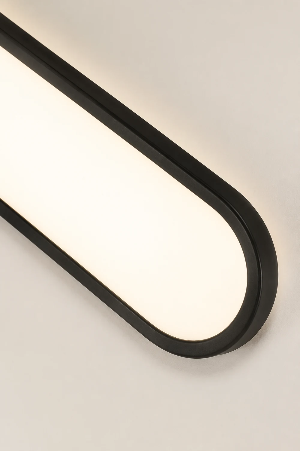 Edge Deckenleuchte Oval，2 Farben, 41CM/60CM/80CM Lang - Lumpaz