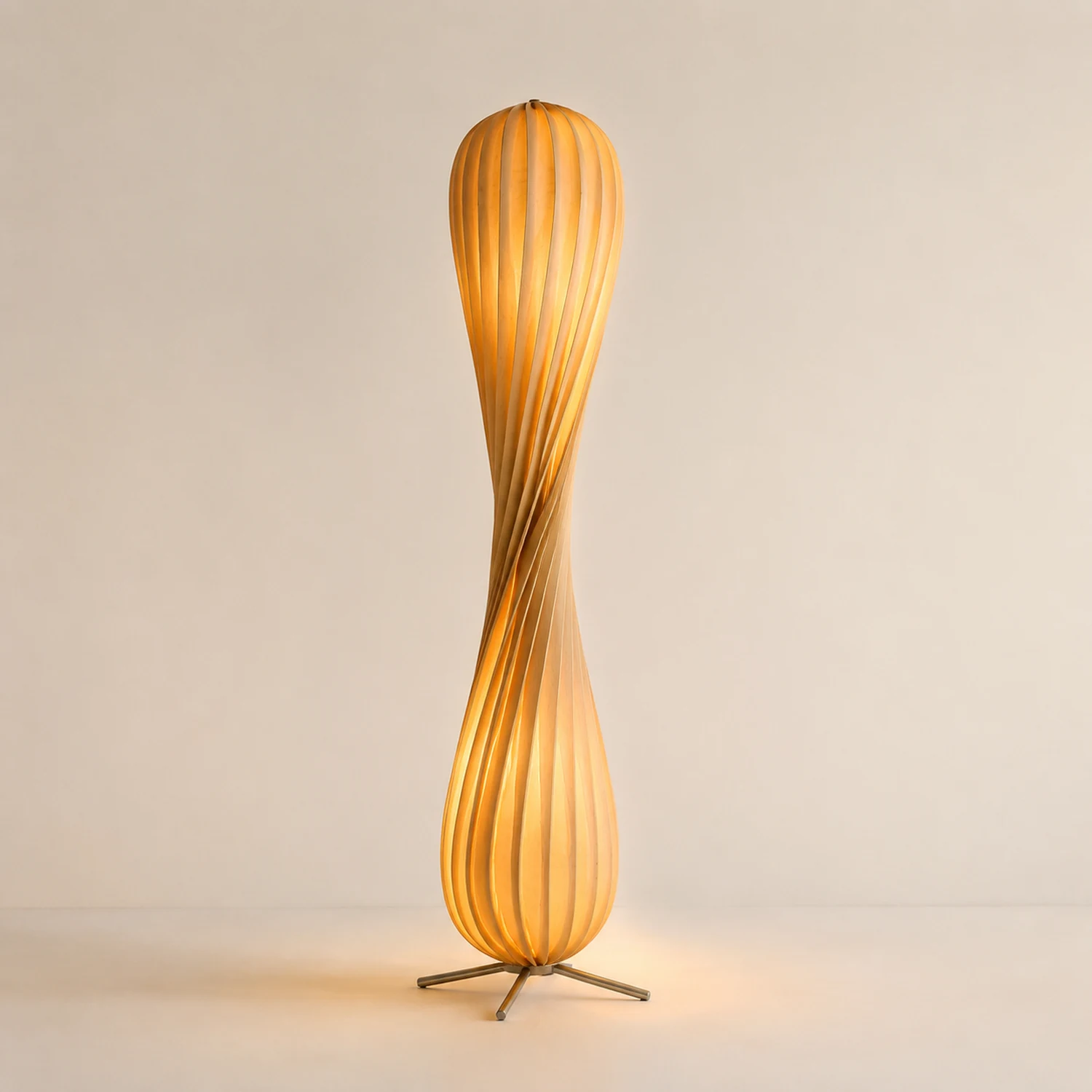 Ozawa Verdrehte Stehleuchte, Holz, 112/144CM Lang - Lumpaz