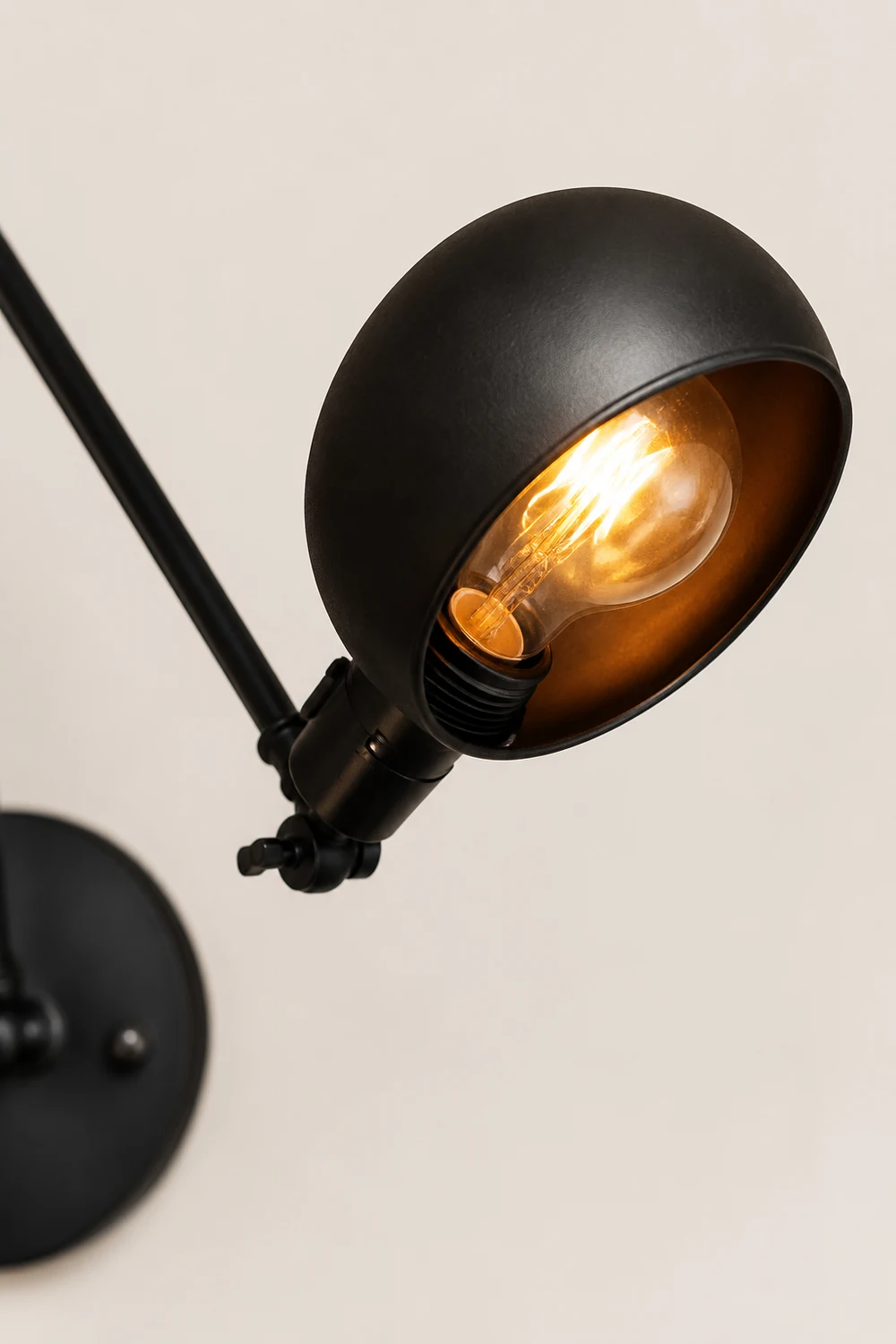 Brady Schwarze verstellbare Wandleuchte, Metall - Lumpaz