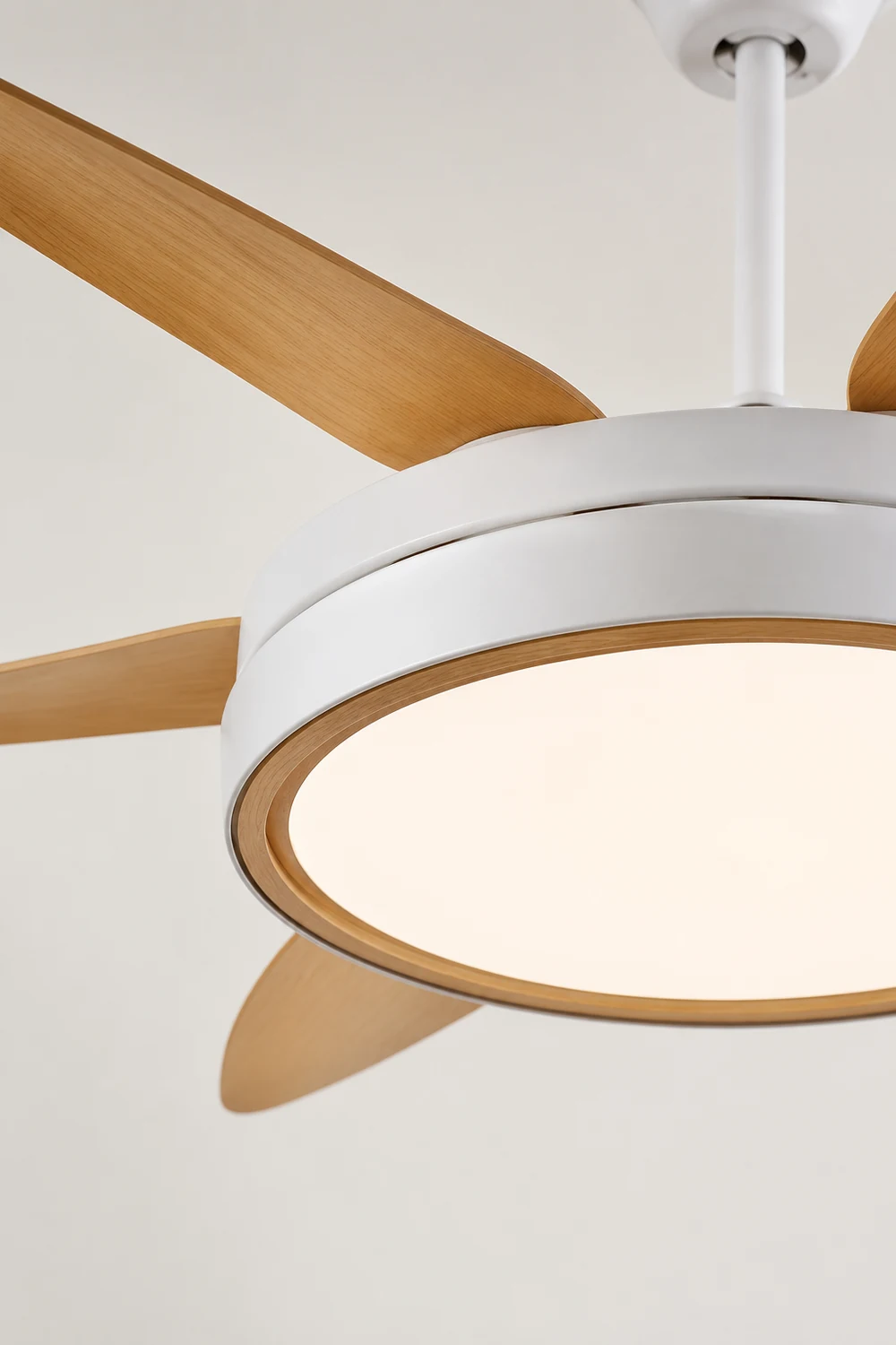 Haydn 6-Blatt-Deckenventilator mit Beleuchtung, 2 Farben, ∅130CM - Lumpaz
