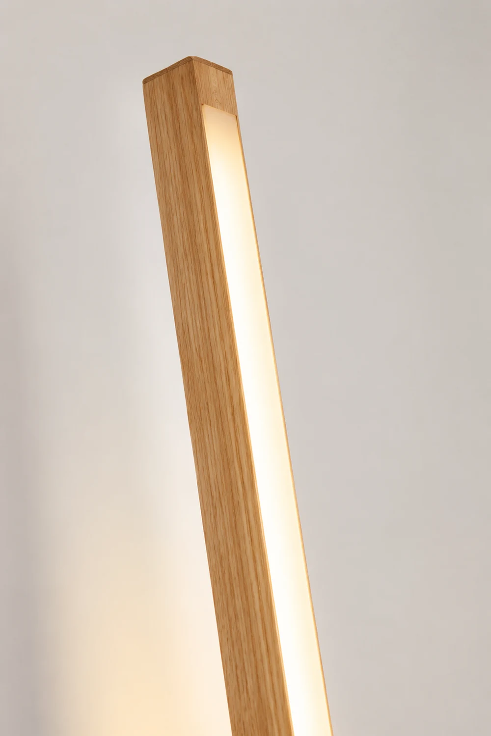 Ozawa Lineare Stehlampe, Holz, 2 Farben - Lumpaz