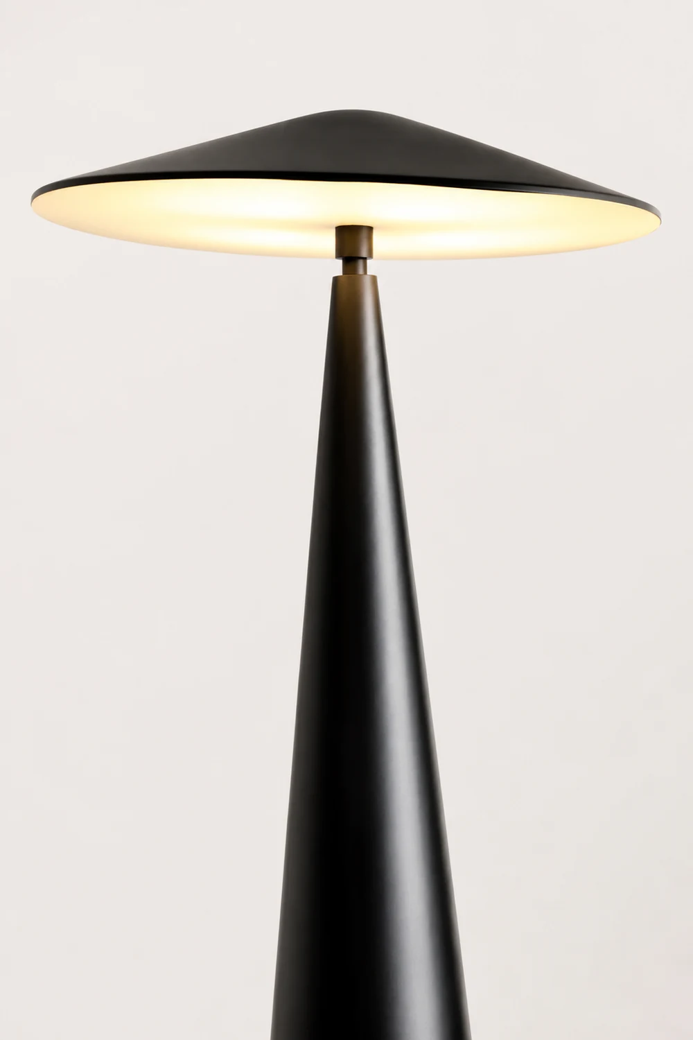 Salgado Untertassenform,Schwarze Stehleuchte , 170CM Lang - Lumpaz