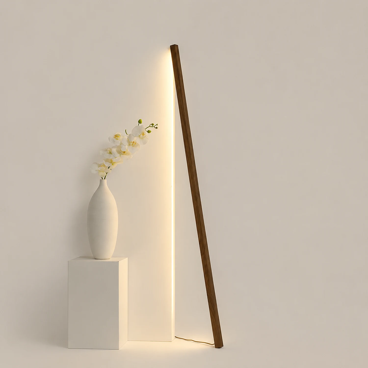 Ozawa Lineare Stehlampe, Holz, 2 Farben - Lumpaz