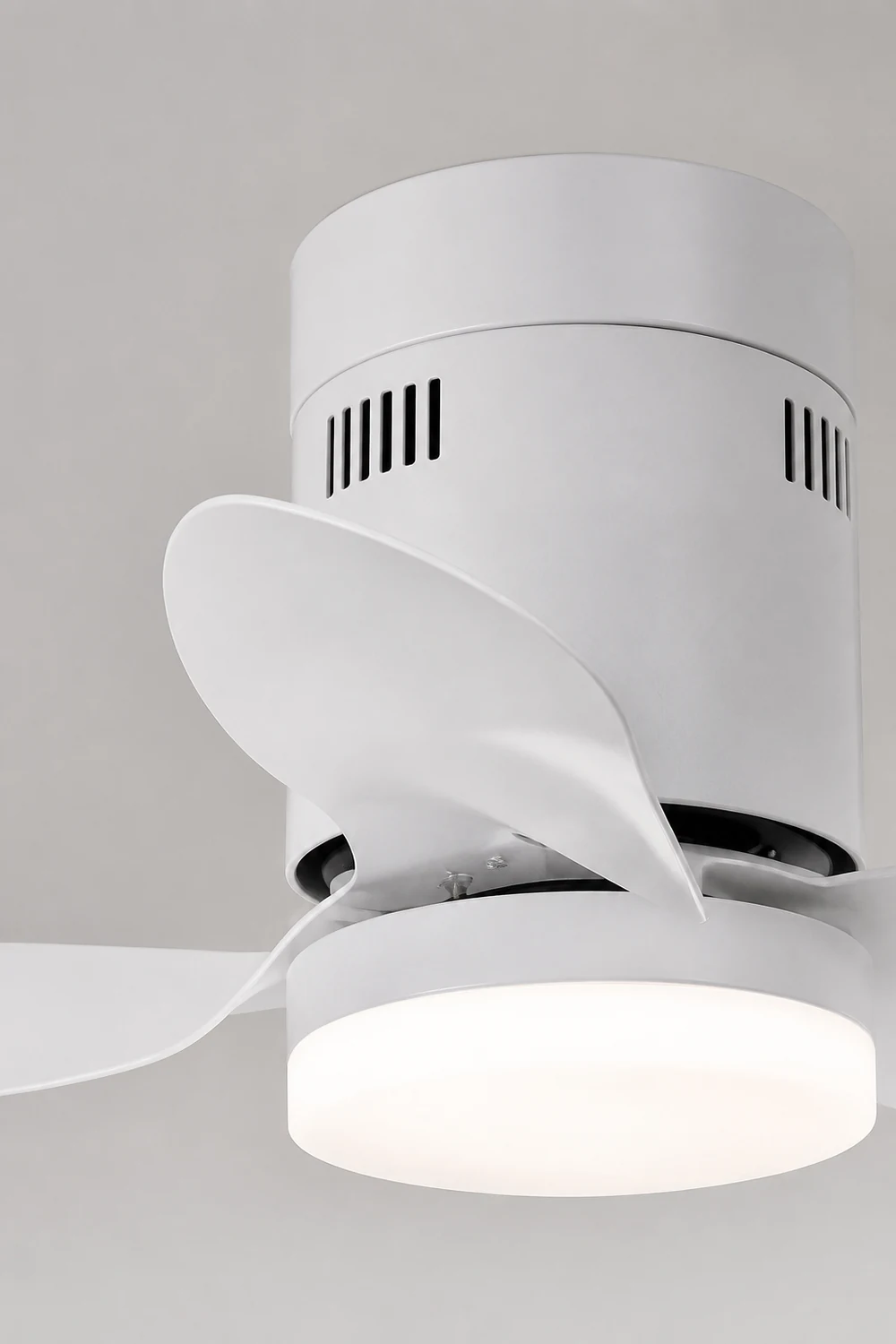 Walters 3-Blatt Weiße Deckenventilator mit Beleuchtung, 2 Farben, ∅60CM - Lumpaz