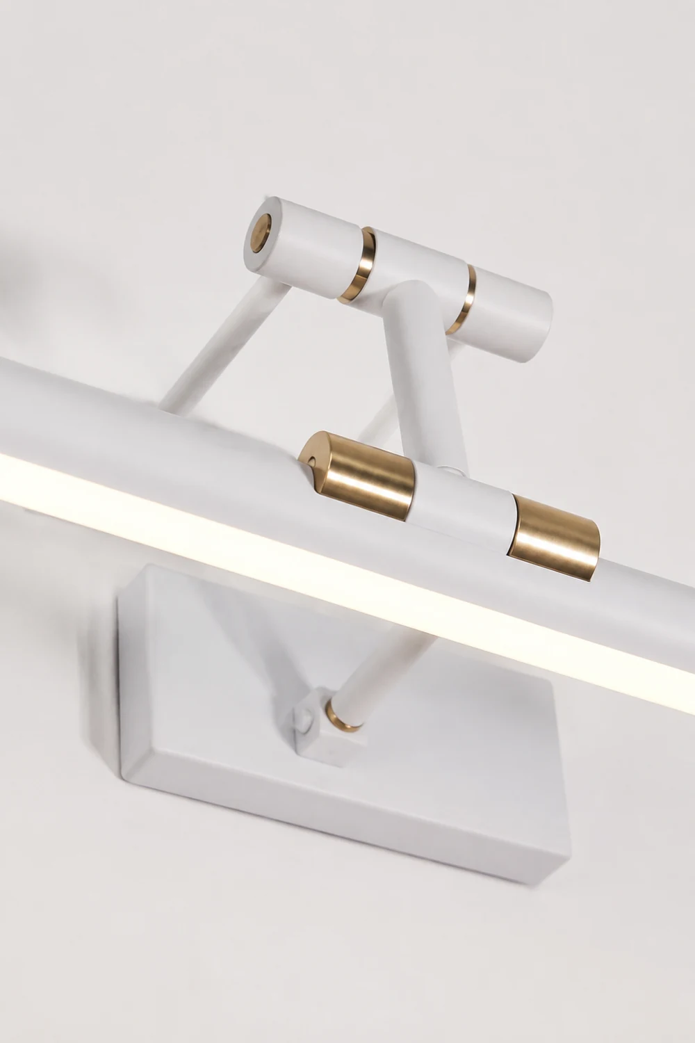 Edge Verstellbare Spiegelfront Waschtisch-Wandleuchte, 2 Farben, Metall, 43/58/74CM Lang - Lumpaz