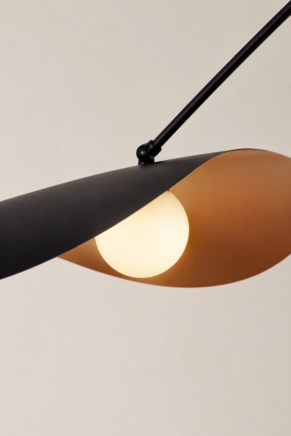 Carins Bogen-Wandleuchte, 130CM Lang - Lumpaz