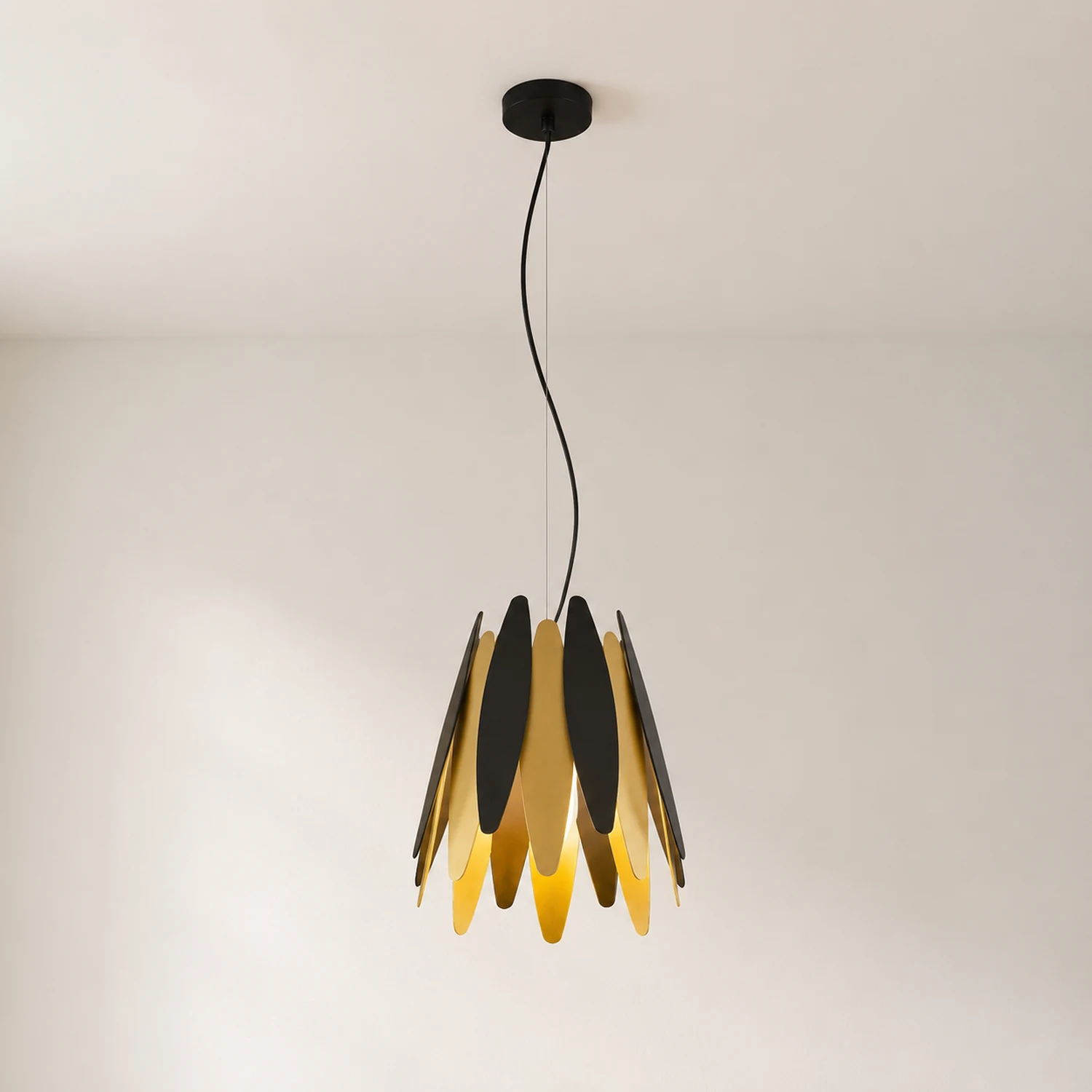 Nazifa Schwarz & Gold Cluster Pendelleuchte, 1/4-flammig - Lumpaz