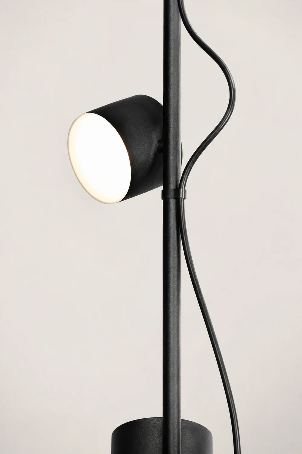 Avi Stehlampe, 2-flammig, 136CM Lang - Lumpaz