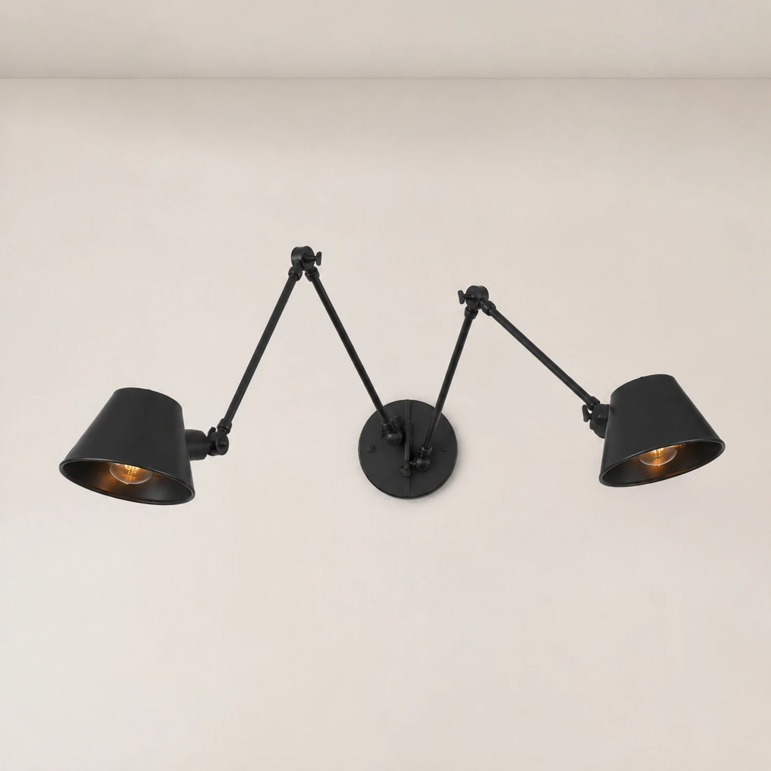 Brady Verstellbare schwarze Wandleuchte, 2/3 flammig, 10CM Lang - Lumpaz