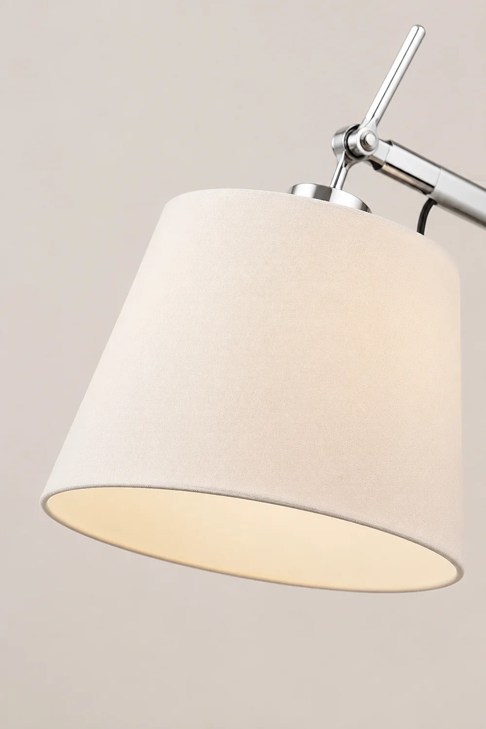 Brady Silberne Verstellbare Wandleuchte, Metall & Textil - Lumpaz