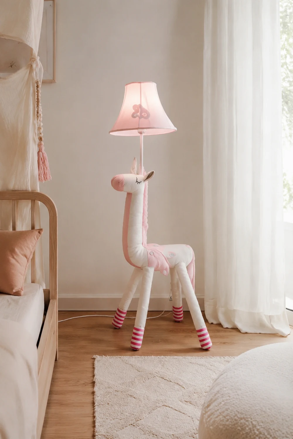 Minori Plüsche Stehleuchte in Einhornform, Metall, 130CM Lang - Lumpaz