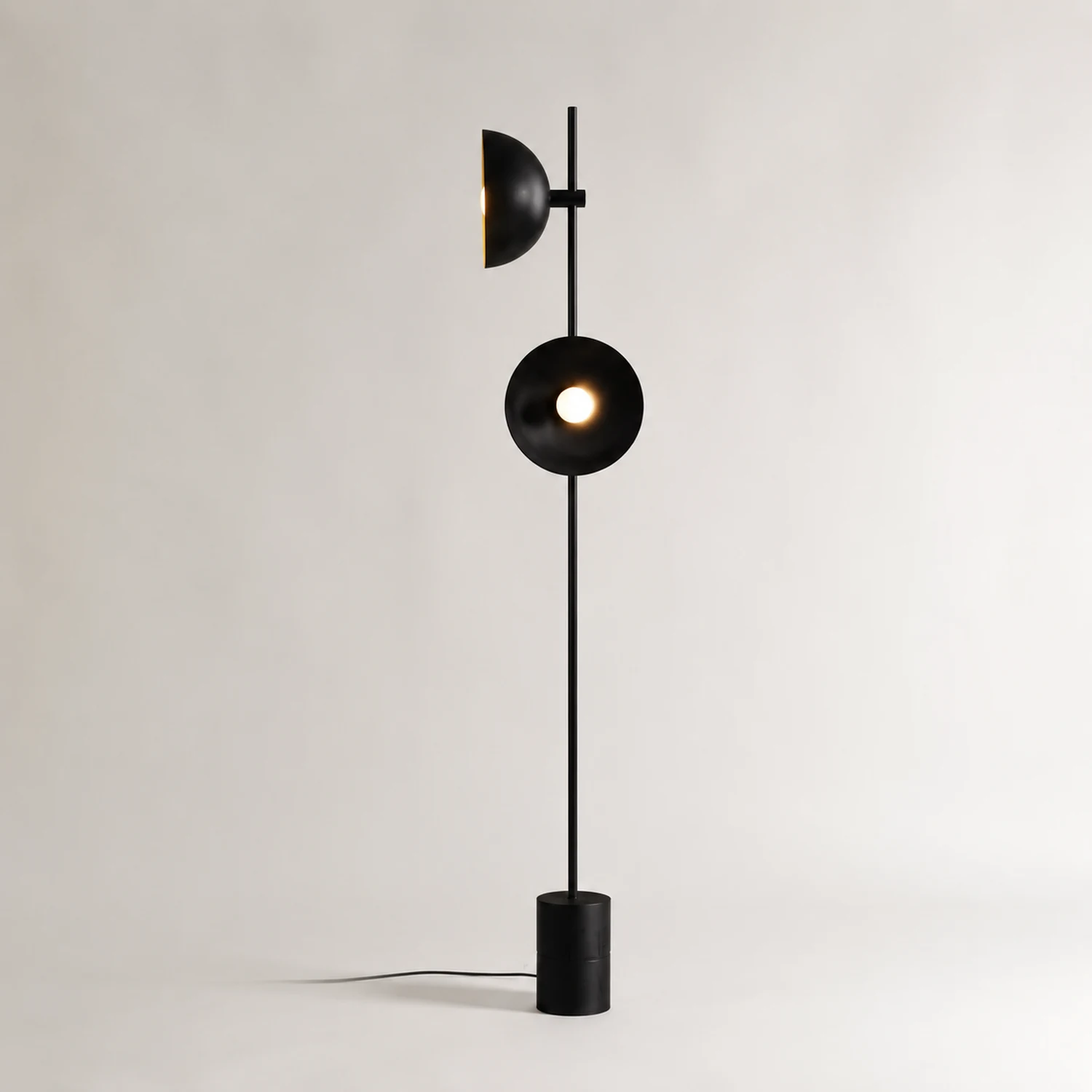 Salgado Schwarze Stehleuchte 2-flammig, Metall, 160CM Lang - Lumpaz