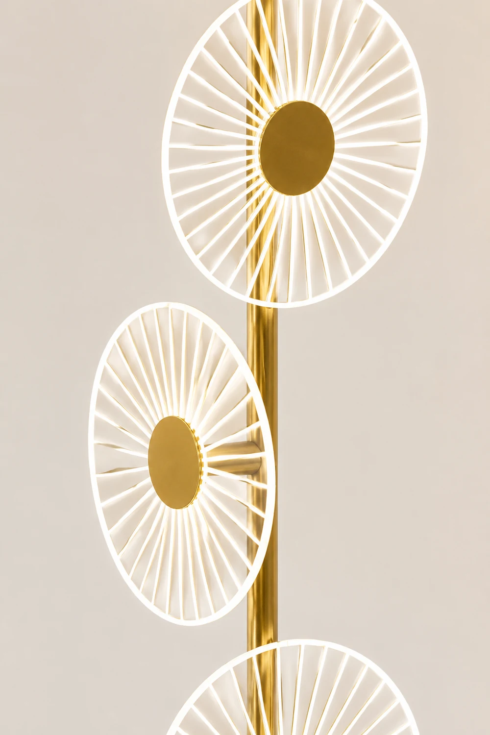 Carins Stehlampe, 6-flammig, Marmor & Acryl, 150CM Lang - Lumpaz
