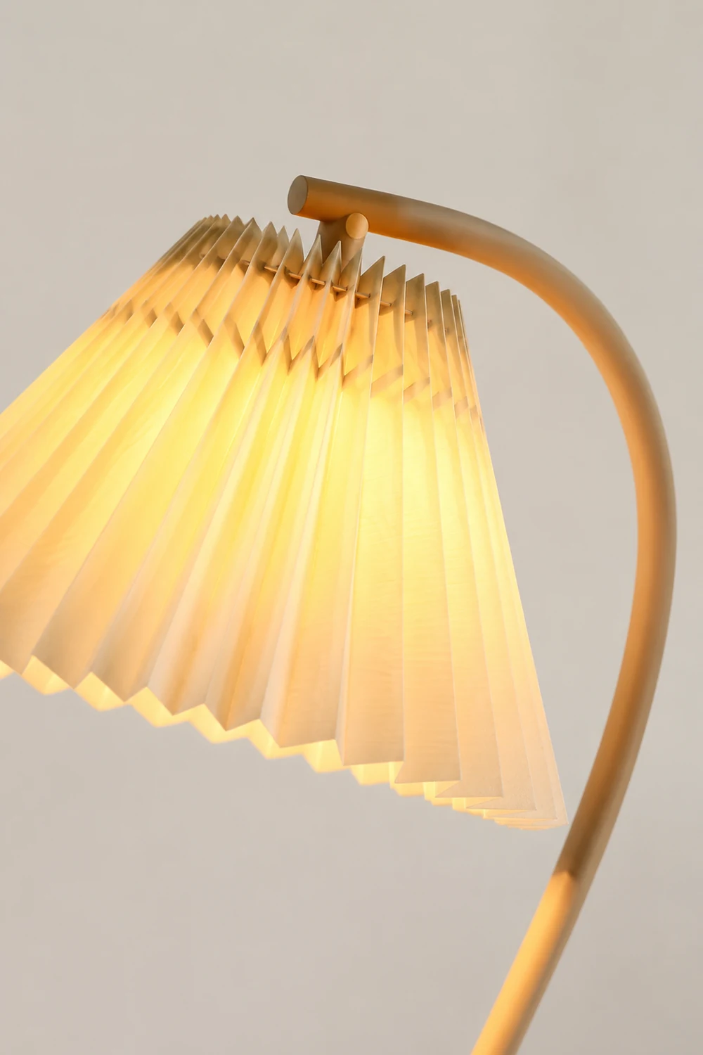 Ozawa Plissierte Tischlampe, 2 Farben - Lumpaz