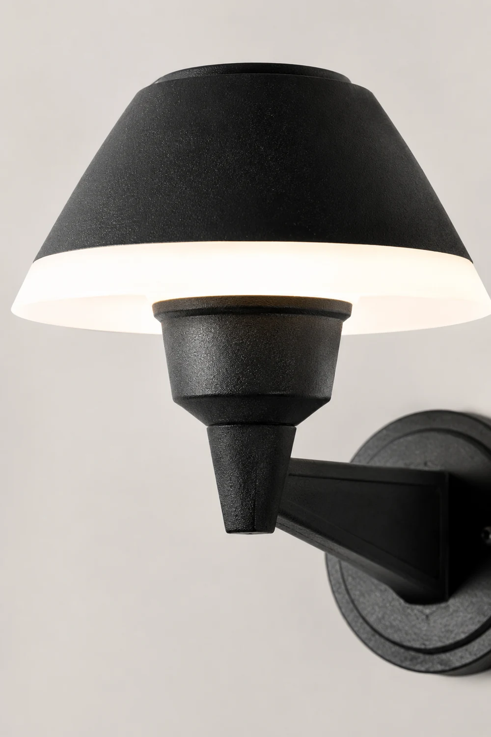 Carins Außenwandleuchte Schwarz, 22CM Lang - Lumpaz