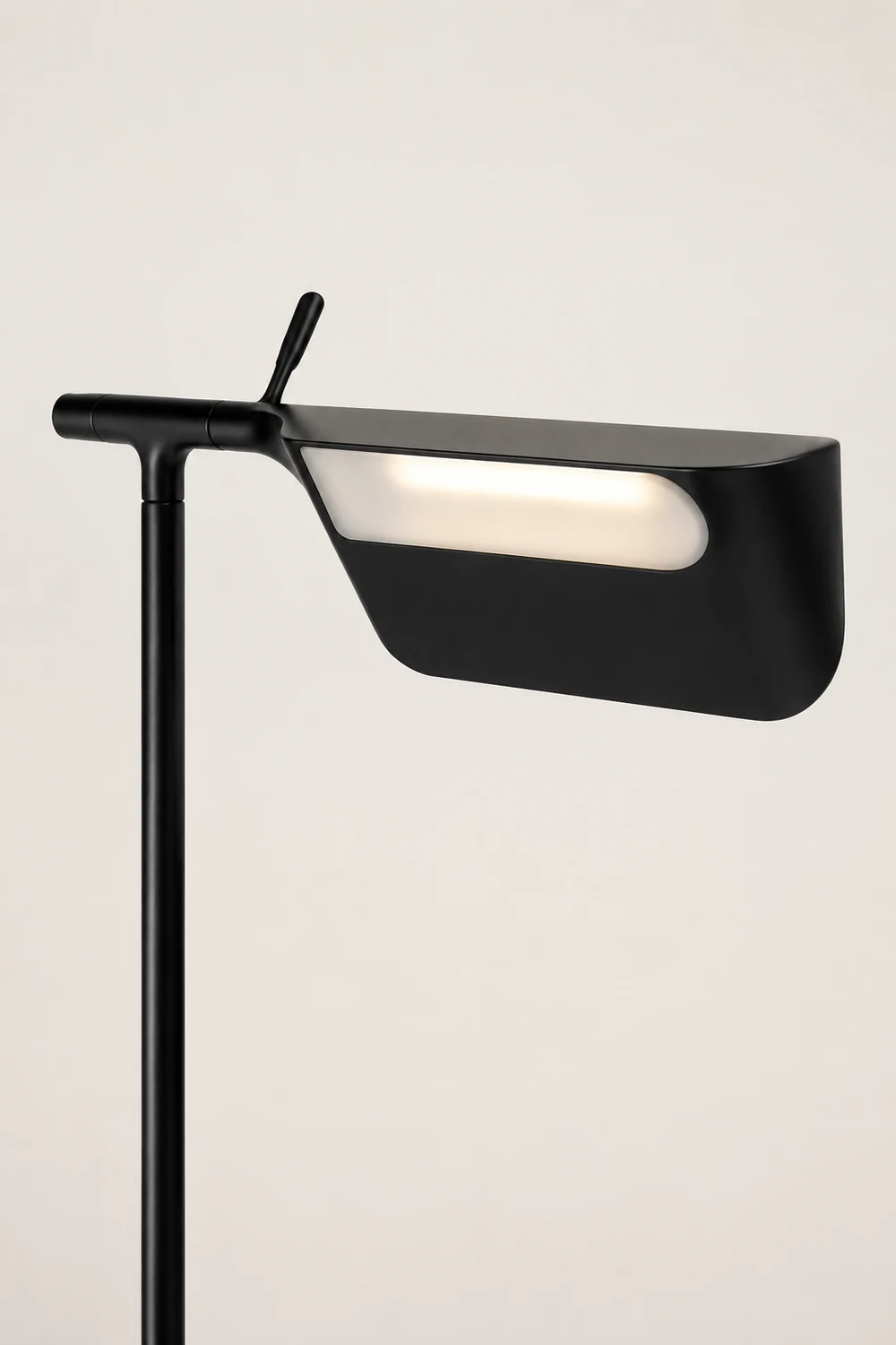 Edge Minimalistische Rechtwinklige Stehlampe, 150CM Lang - Lumpaz