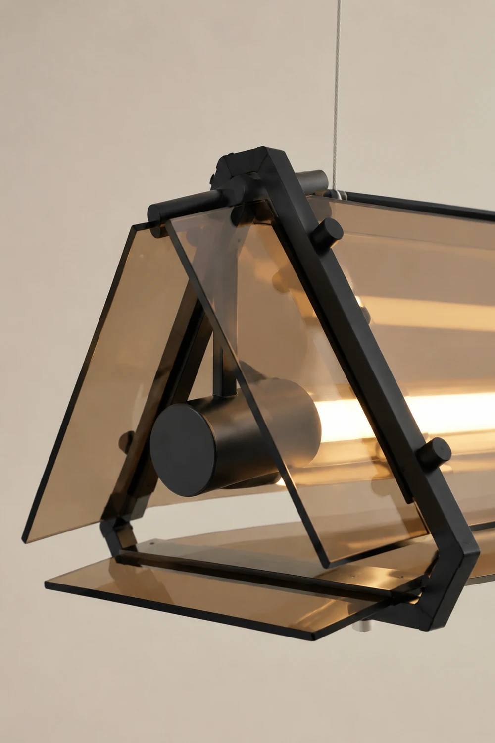 Edge Industrielle Dreieckige Pendelleuchte, Metall & Glas - Lumpaz