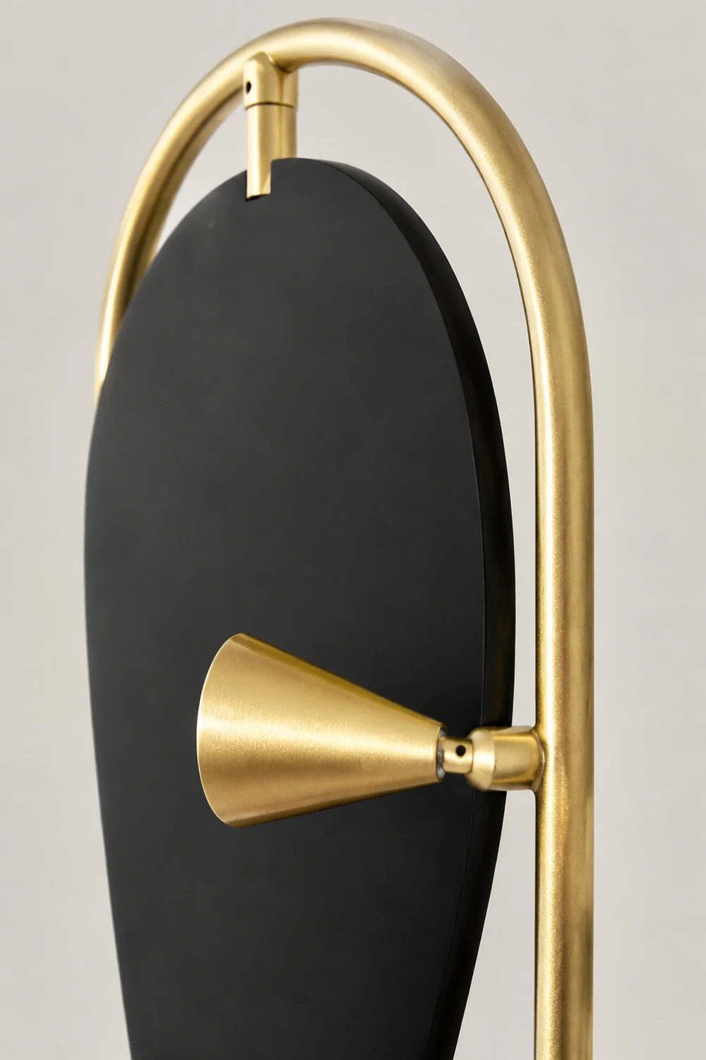 Salgado Geometrische Schwarze Stehleuchte, 135CM Lang - Lumpaz