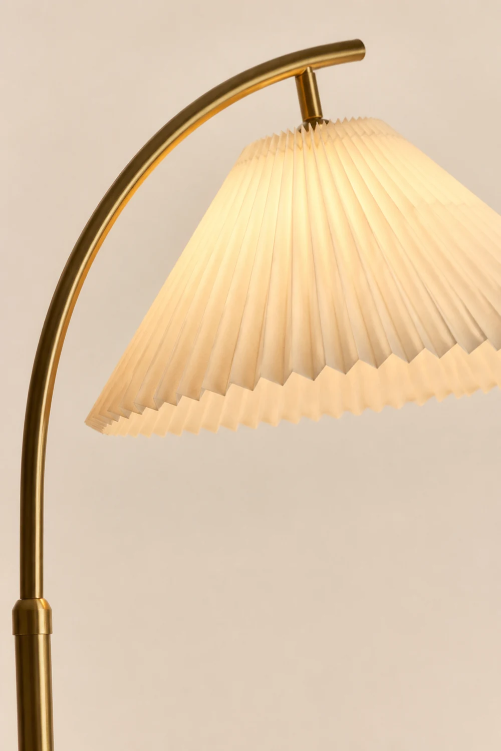 Ozawa Plissierte Stehleuchte mit dem Nachttisch, Metall & Holz, 2 Farben, 3 Stile - Lumpaz