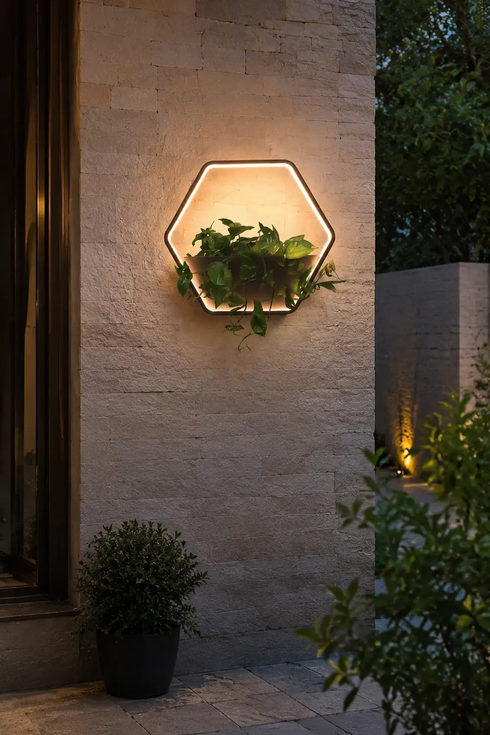 Orr Sechseckig Solar Wandleuchte für den Außenbereich, 48/65/85CM Lang - Lumpaz