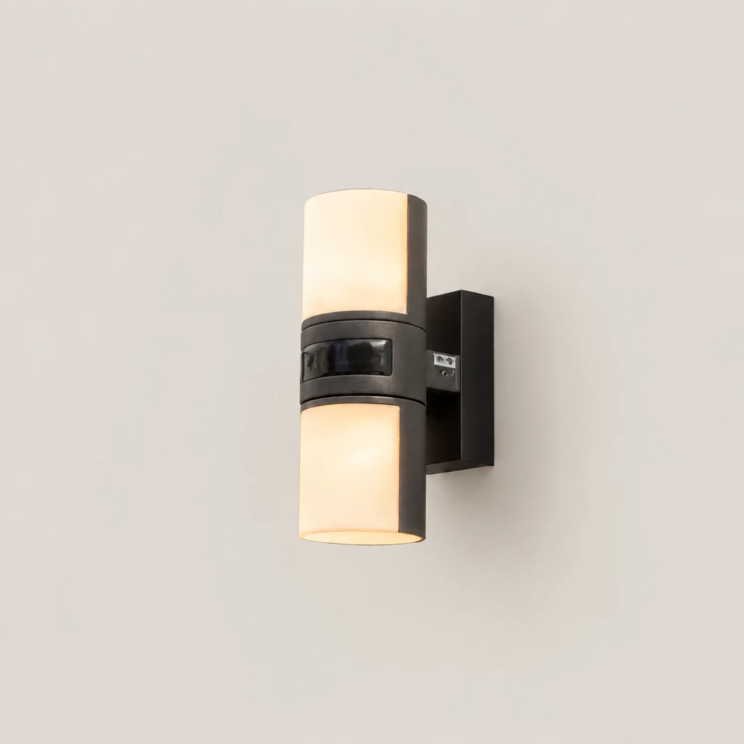 Orr Drehbar Außenwandleuchte Geometrie, 24CM Lang - Lumpaz
