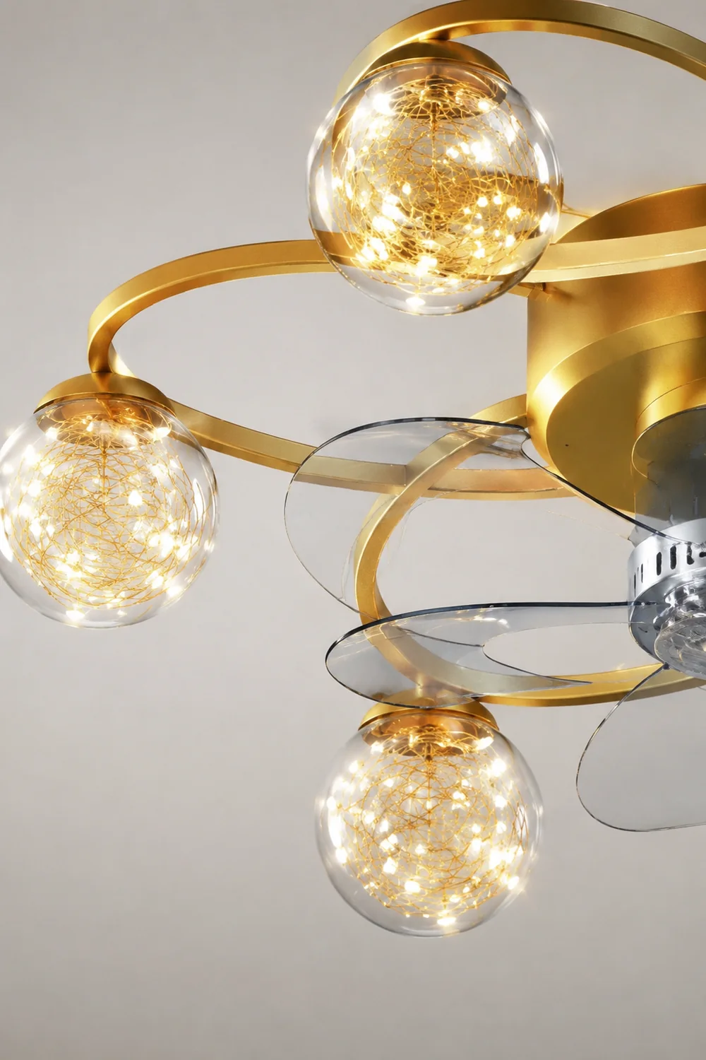 Madina Deckenventilator mit Beleuchtung Sternklar Gold, 7-Blatt, ∅58CM - Lumpaz