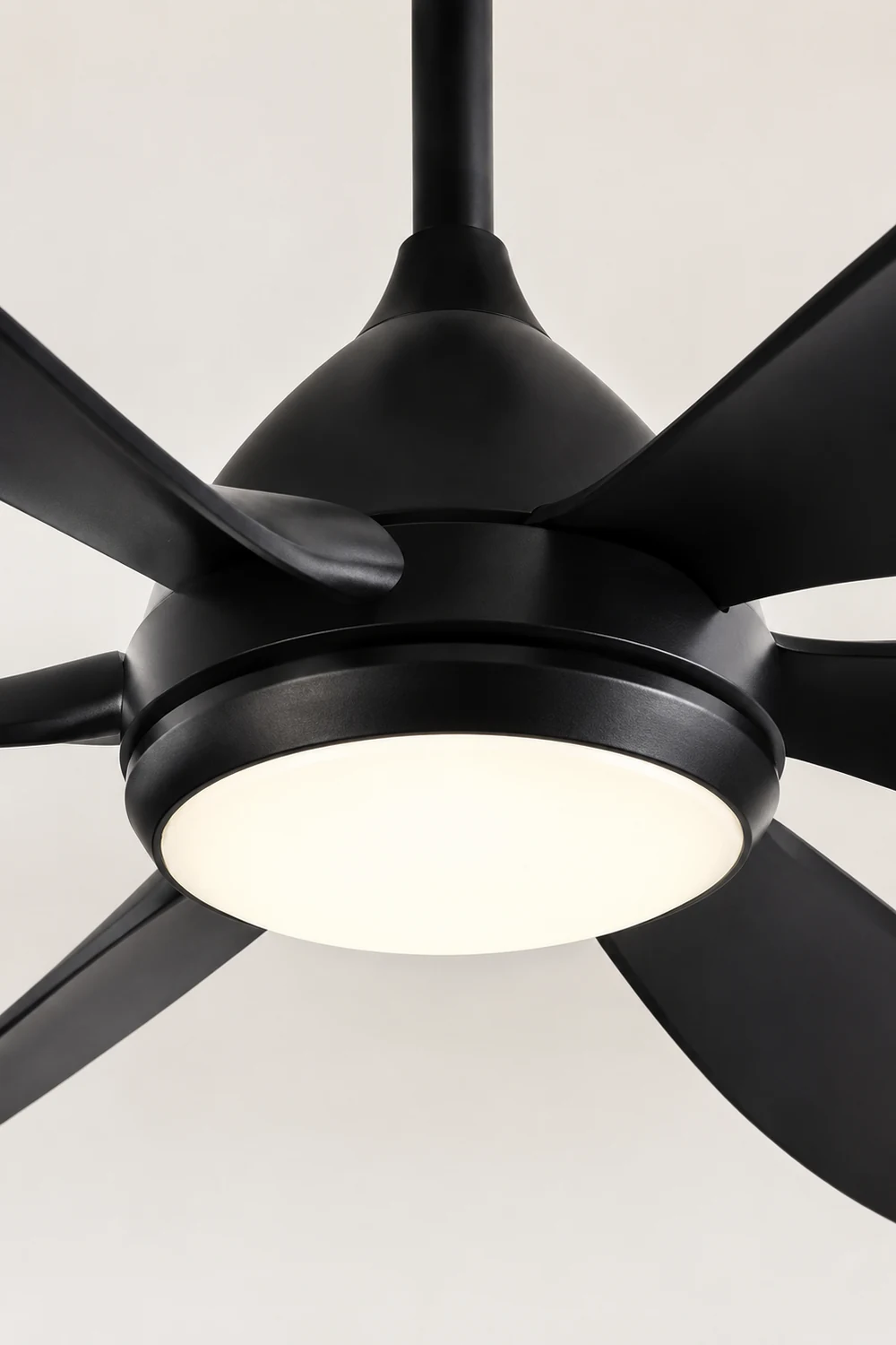 Haydn Deckenventilator mit Beleuchtung Weiß & Schwarz 6-Blatt, ∅137/167CM - Lumpaz