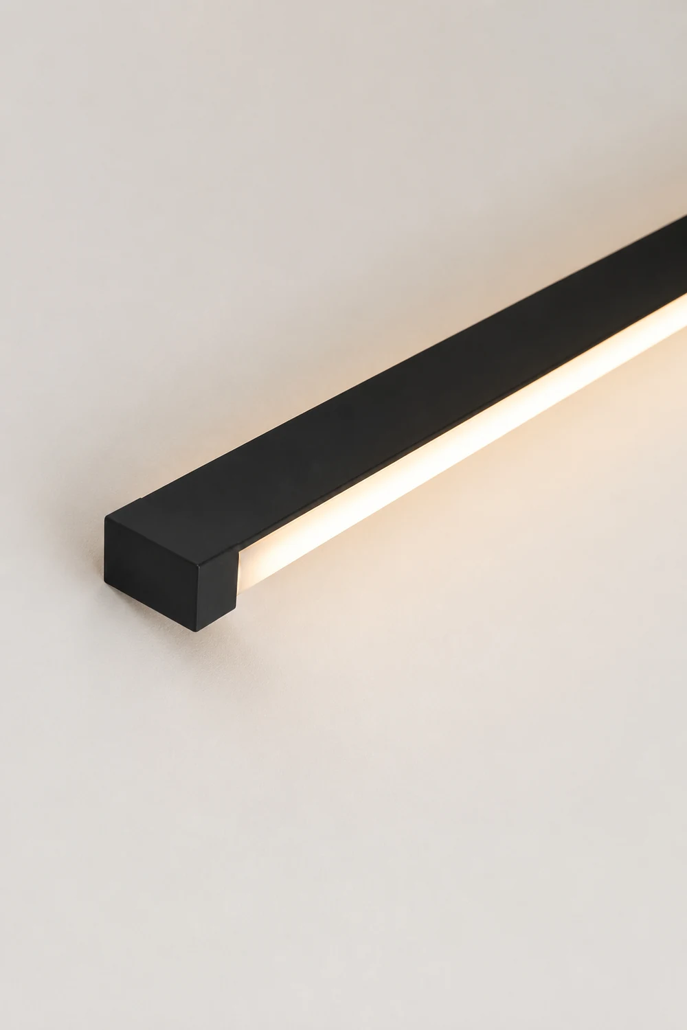 Edge Schlank Linear Wandlampe, Metall&Acryl, L 80/120CM - Lumpaz