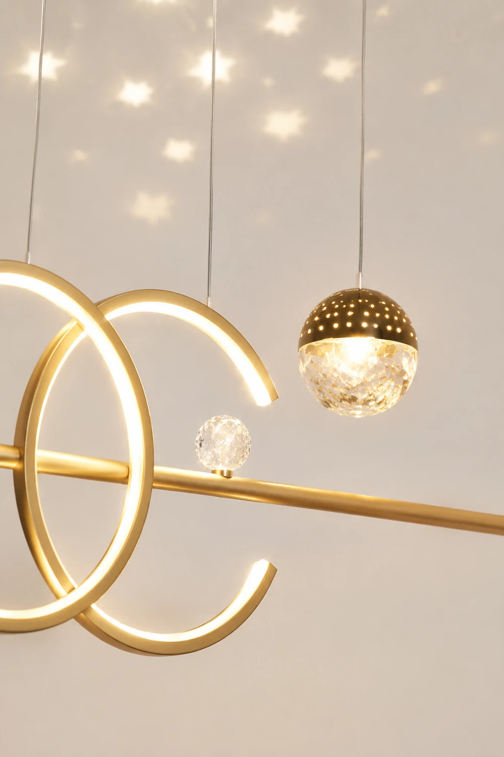 Madina Lineare LED Stern Pendelleuchte für Esszimmer, Schwarz - Lumpaz