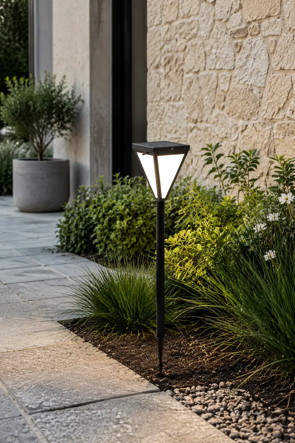 Orr Solar Außen-Wegeleuchte, Aluminium & Glas, 62CM Lang - Lumpaz