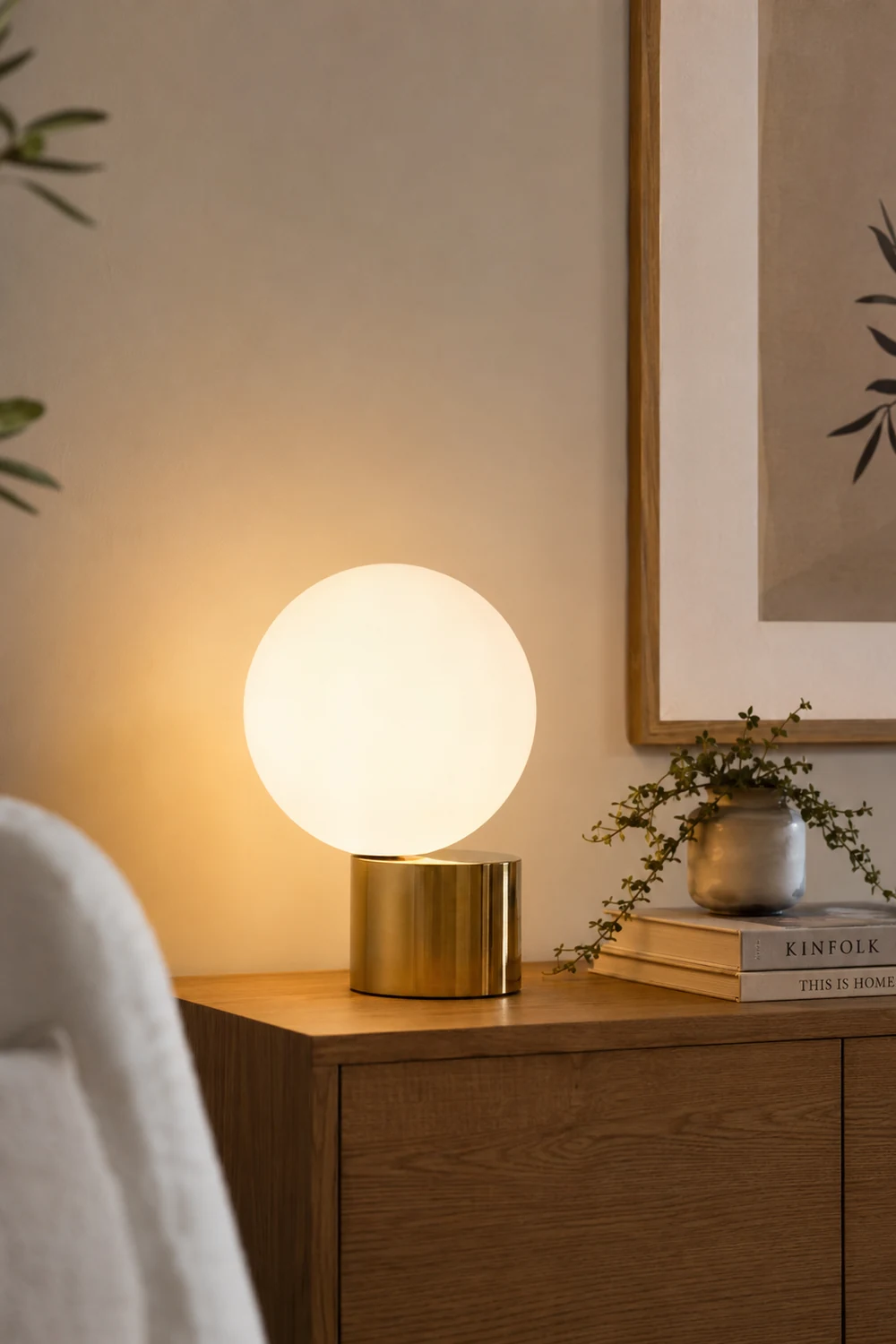Tip of The Tongue Table Lamp - Lumpaz