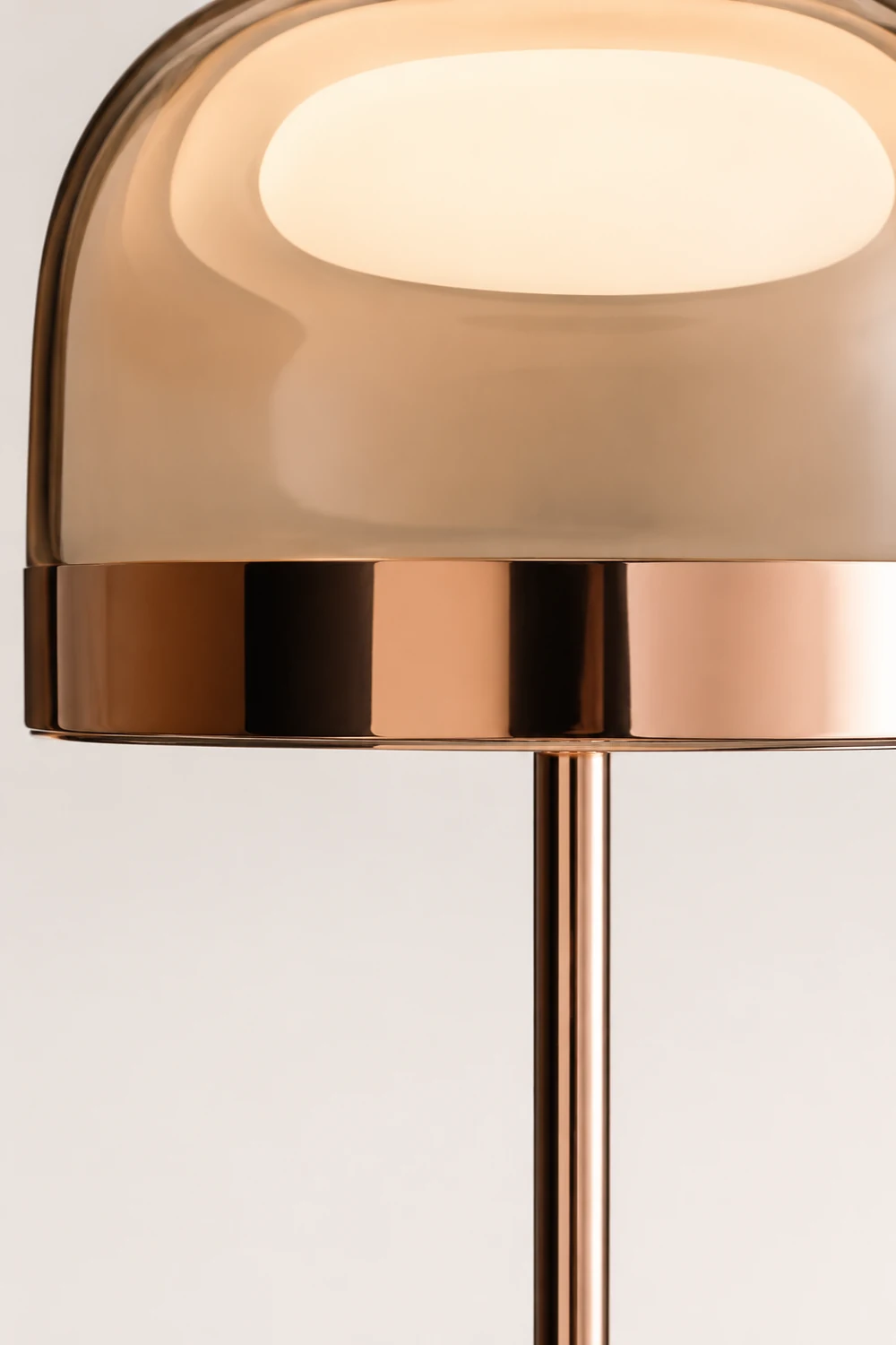 Hailie Minimalistische Pilz Glas/Metall Tischlampe, Schwarz/Rose Gold - Lumpaz