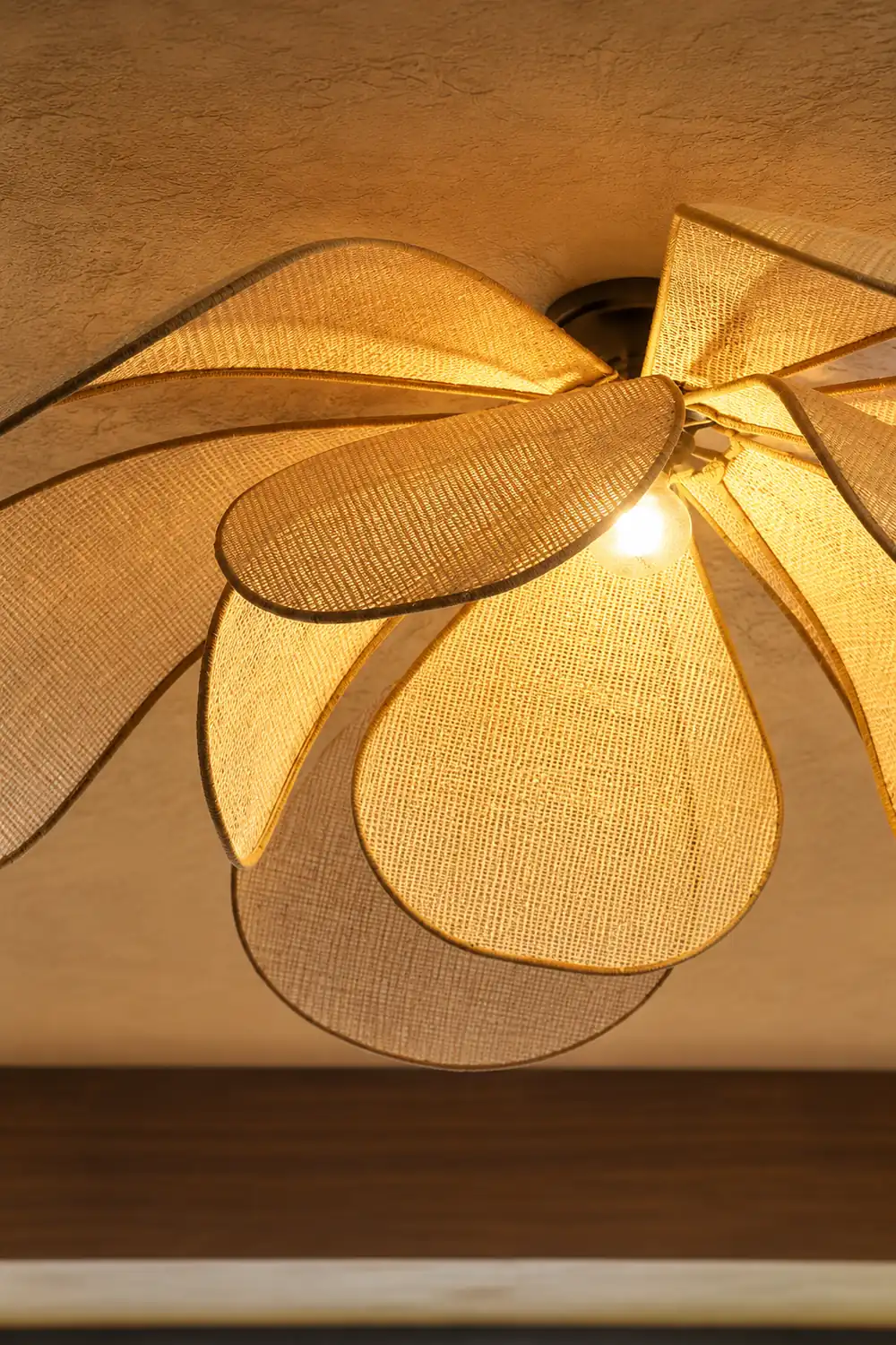 Vintage Petal Rattan Ceiling Pendant Light - Lumpaz