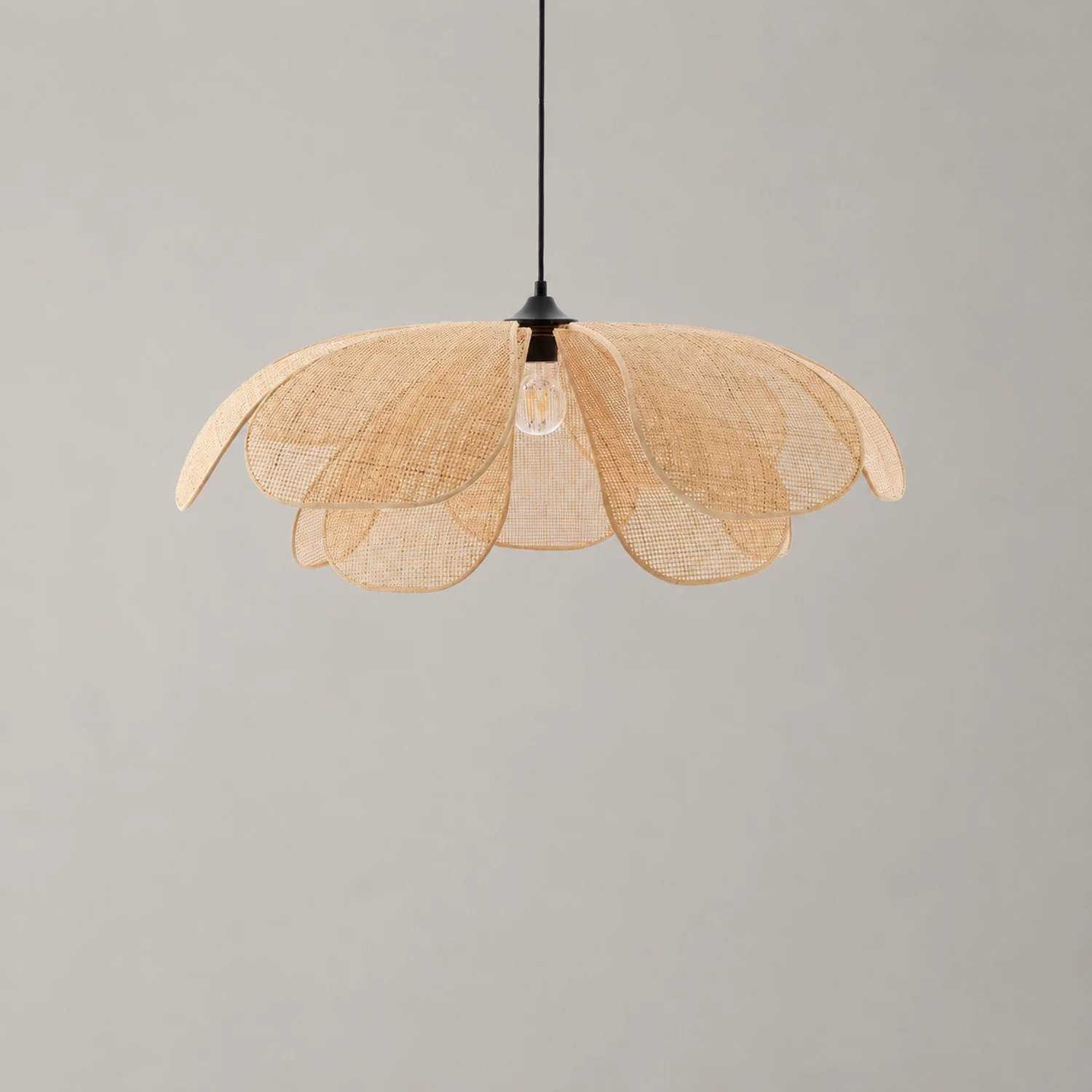 Rattan Petal Rustic Lamp Shade Pendant Light - Lumpaz