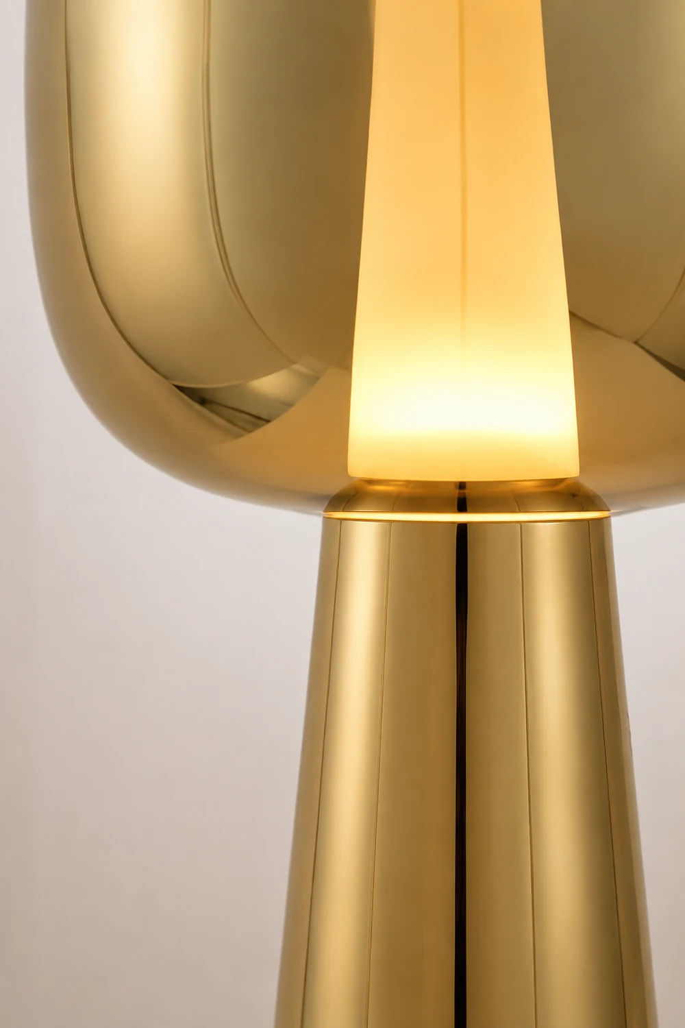 Dusk Dawn Table Lamp - Lumpaz