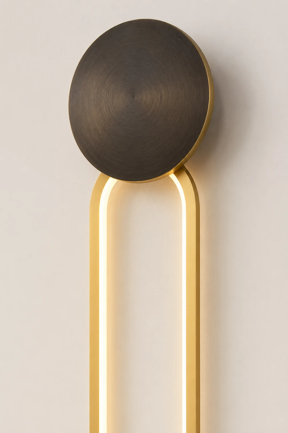 Simple Elliptical Wall Sconce - Lumpaz