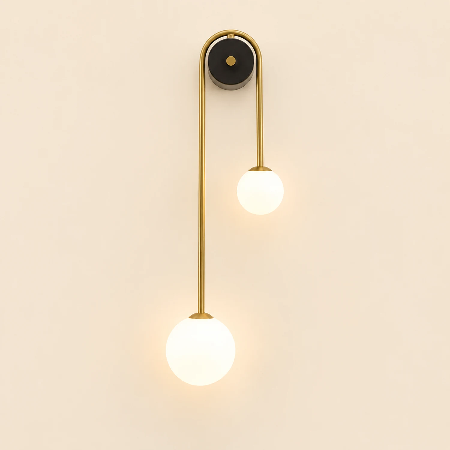 Brass Arc Wall Light - Lumpaz