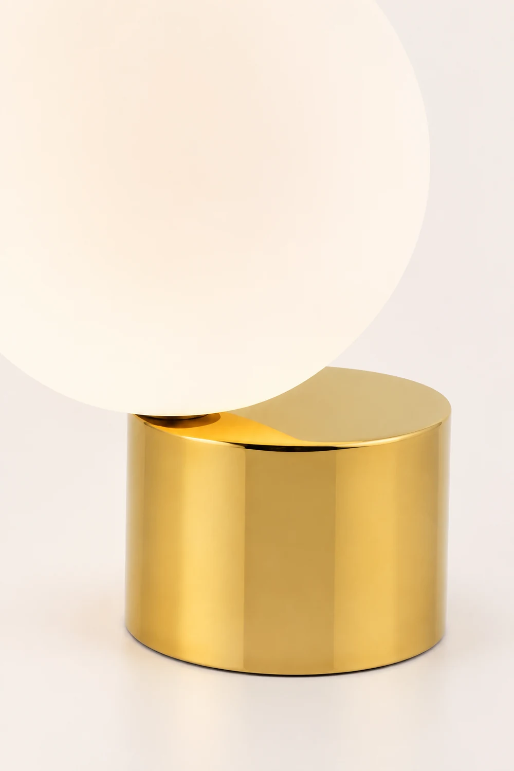 Tip of The Tongue Table Lamp - Lumpaz